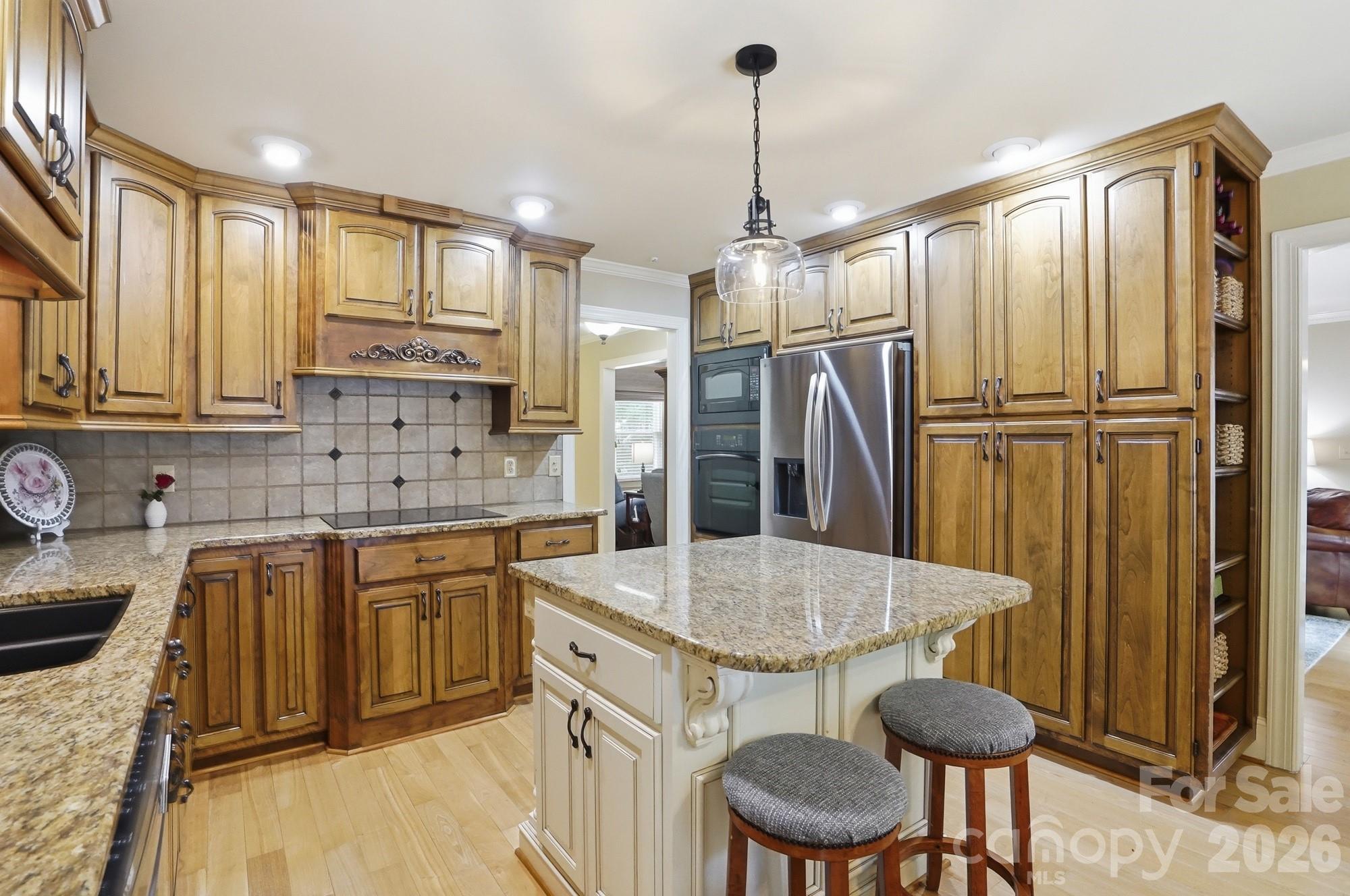 main property photo 9
