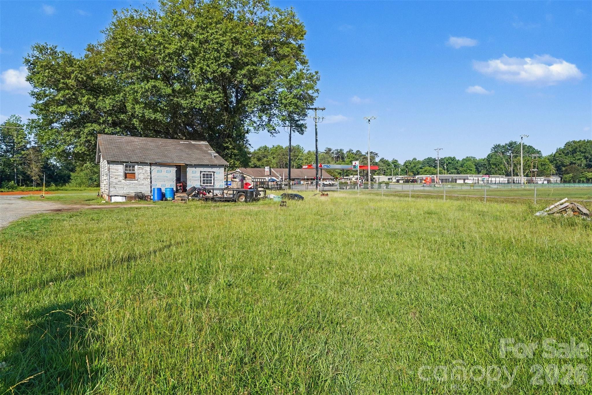 main property photo 8