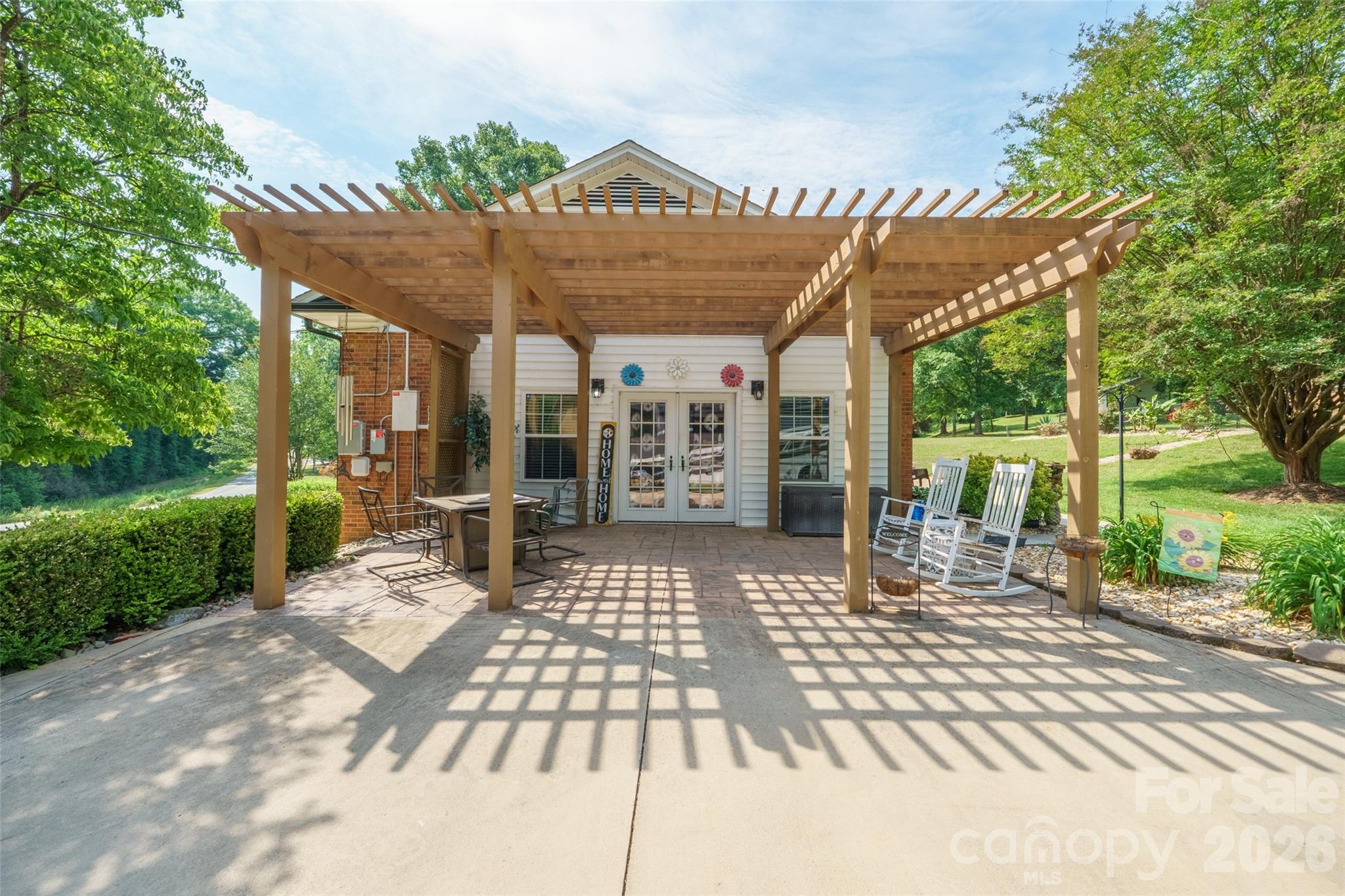 main property photo 40