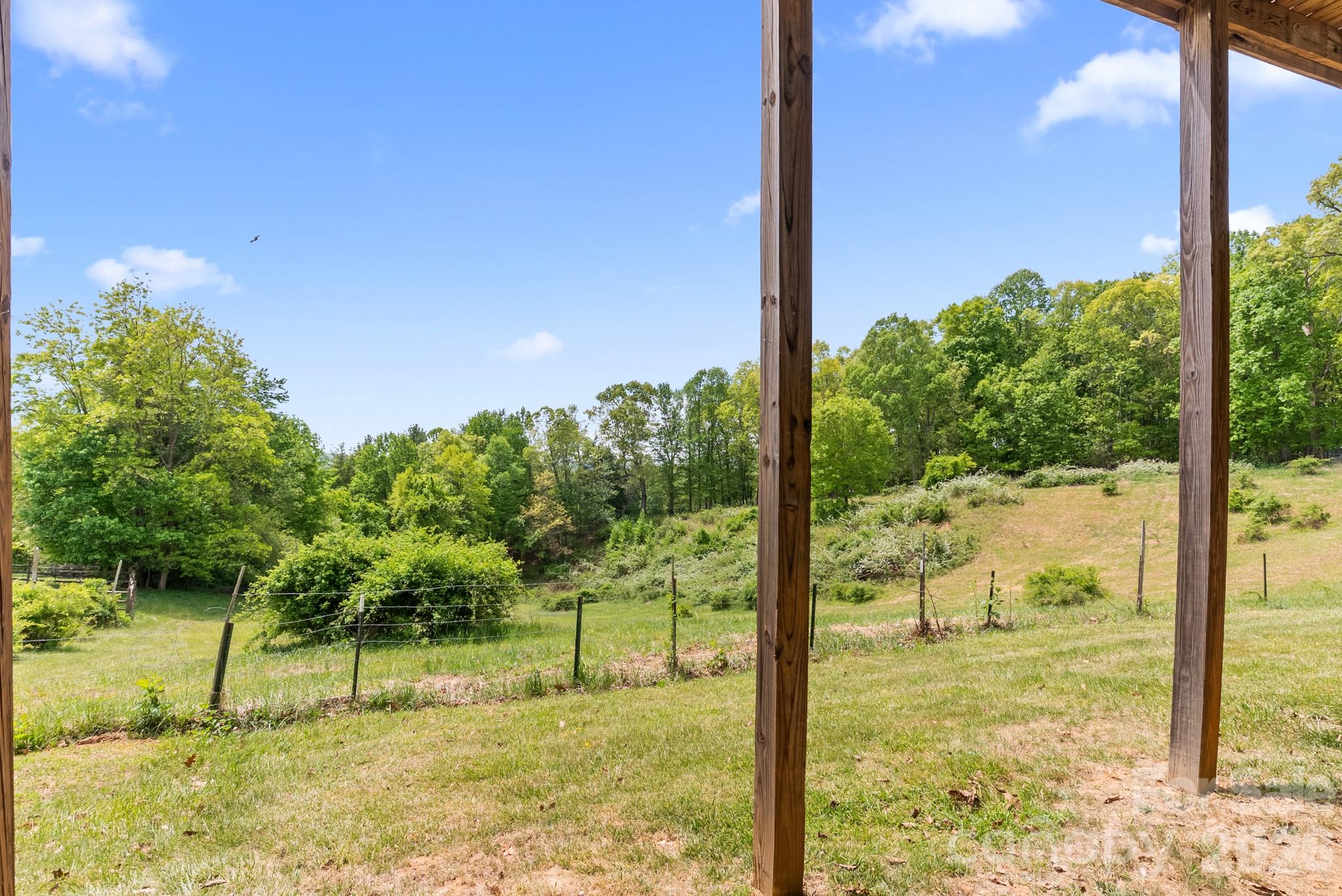 main property photo 40