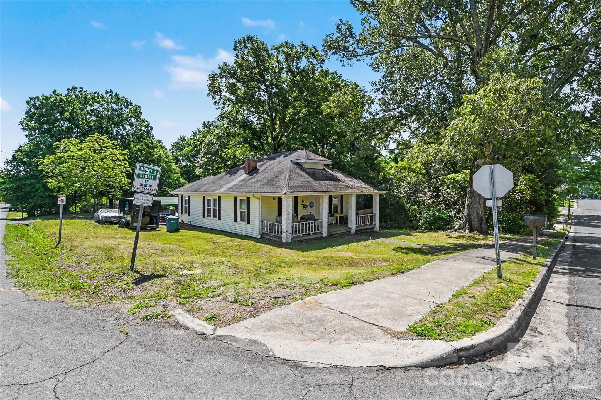 main property photo 16