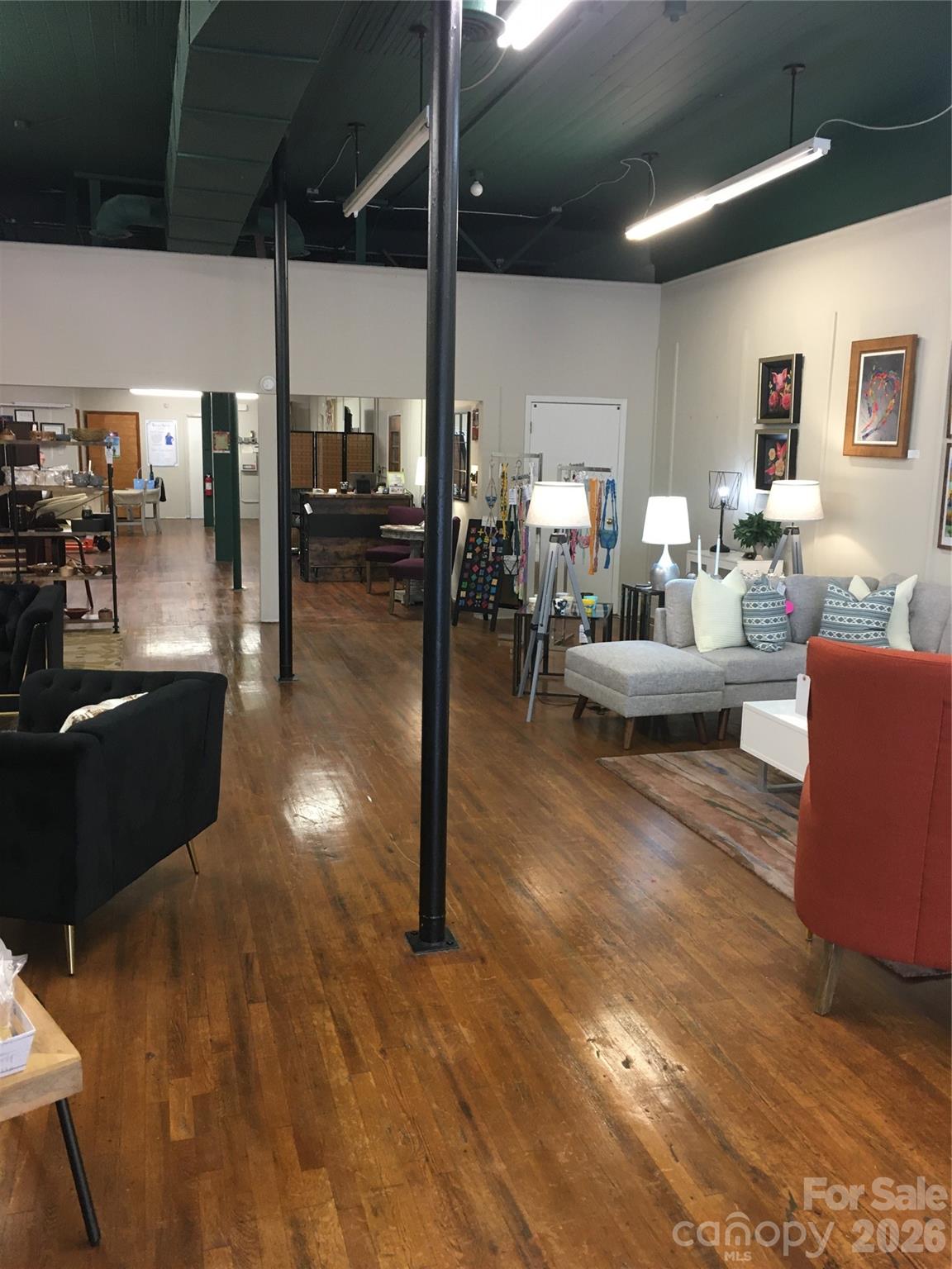 main property photo 5