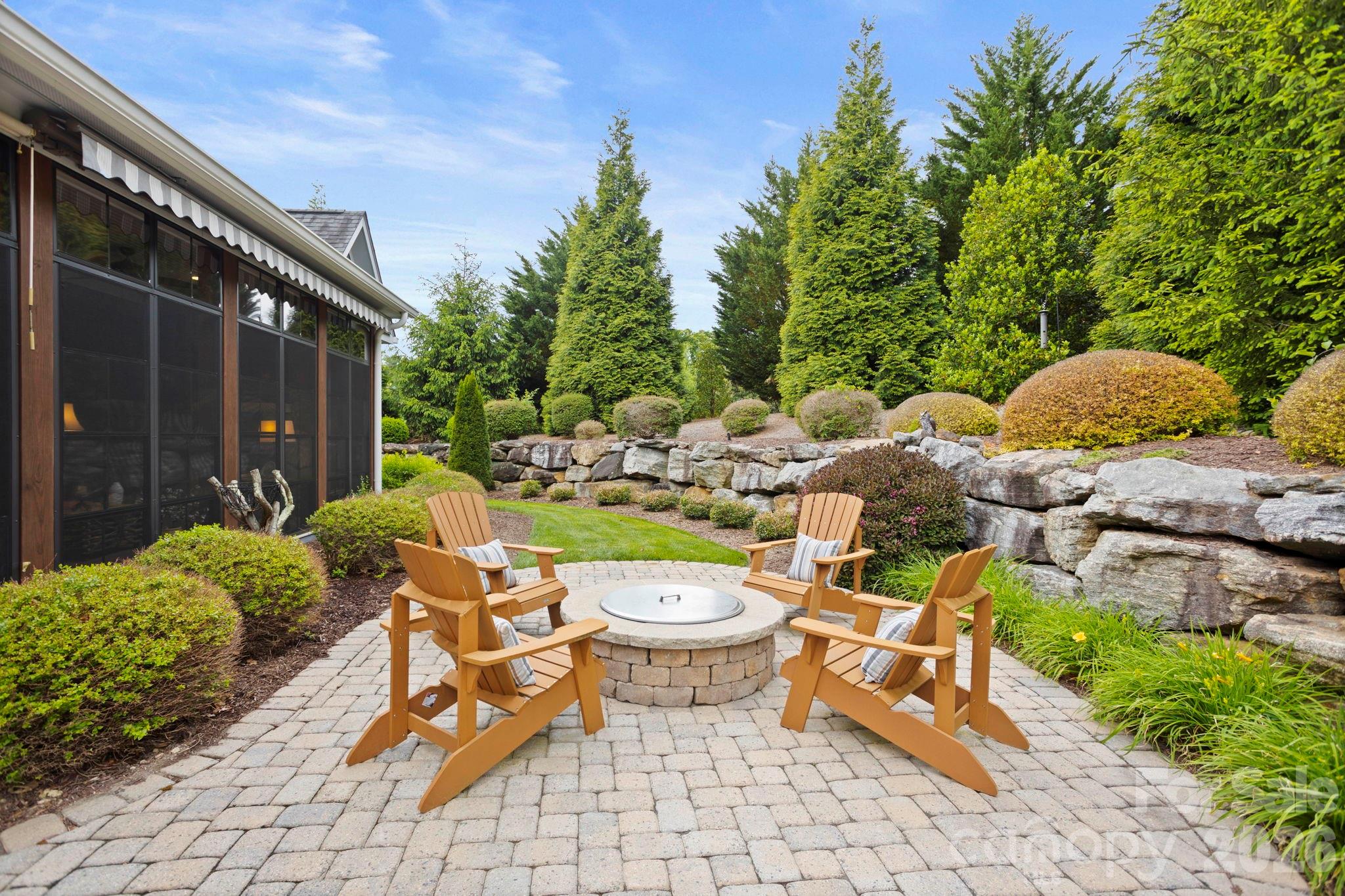 main property photo 37