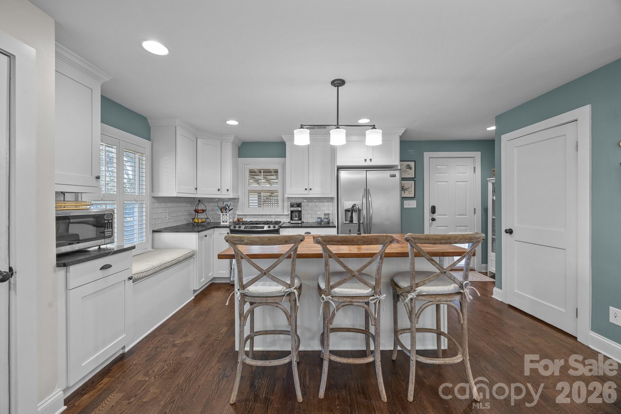 main property photo 14