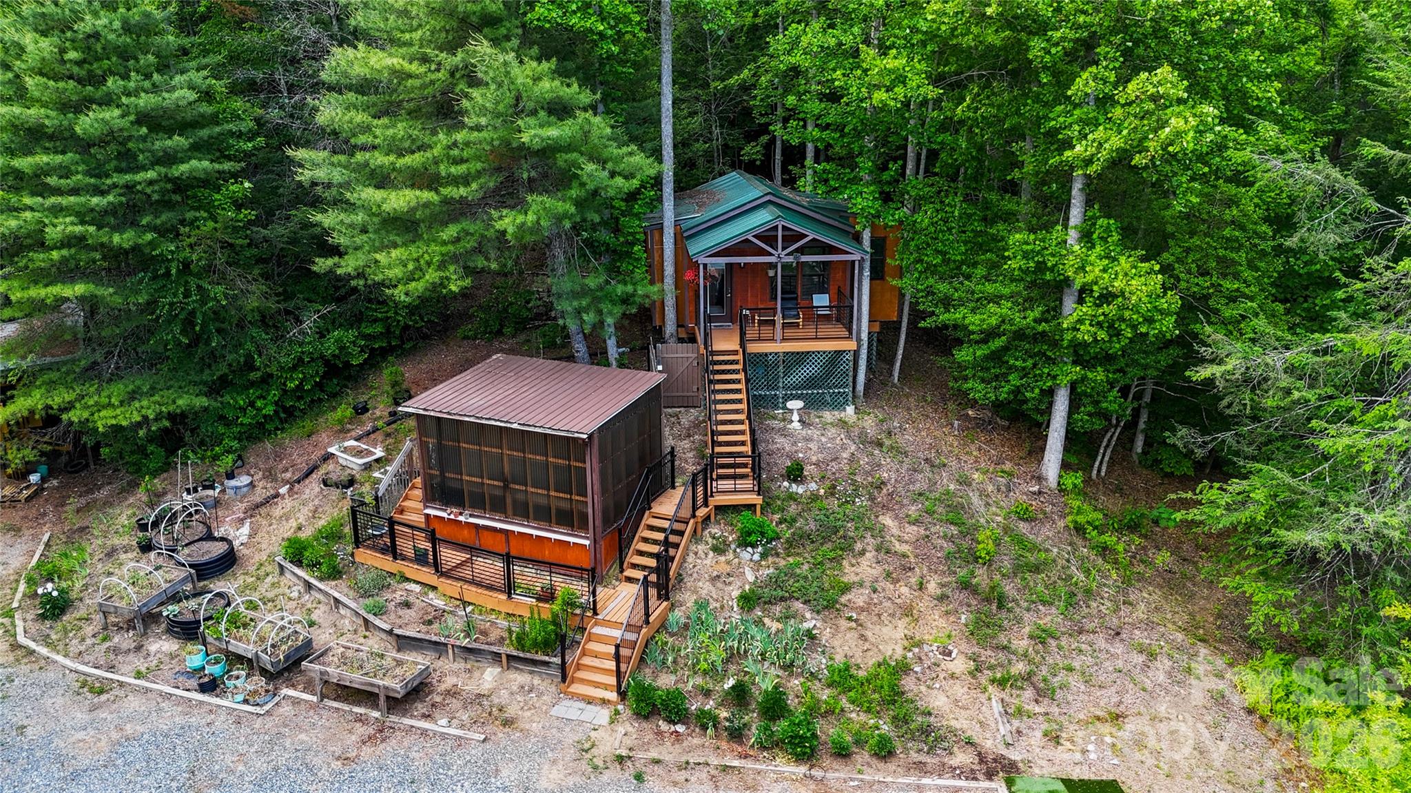 main property photo 18