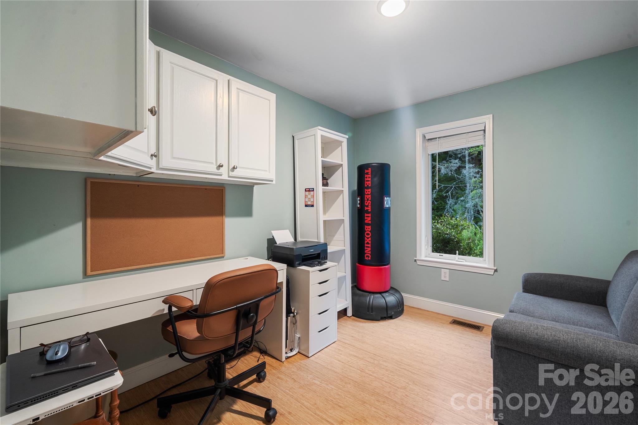 main property photo 41