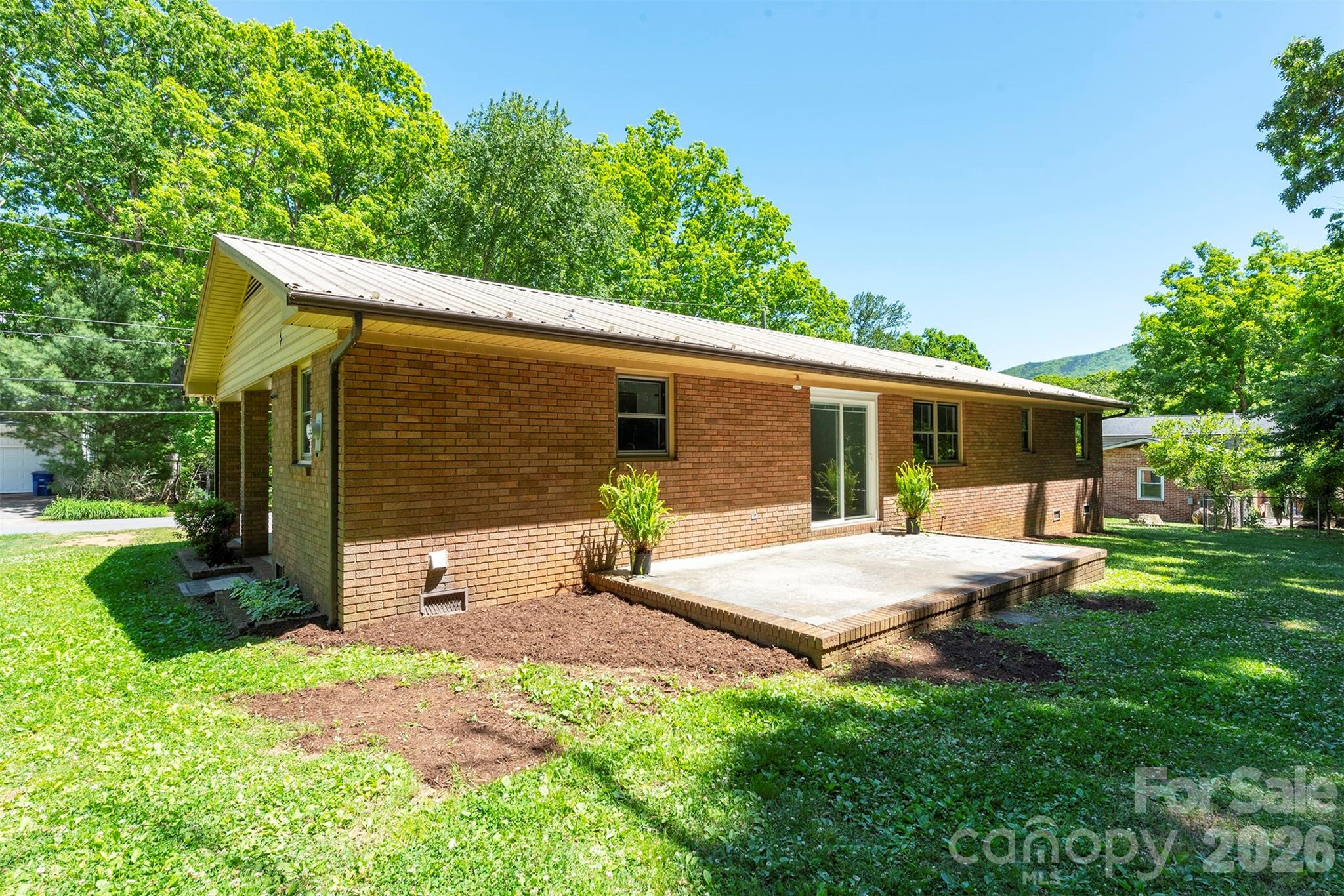 main property photo 35