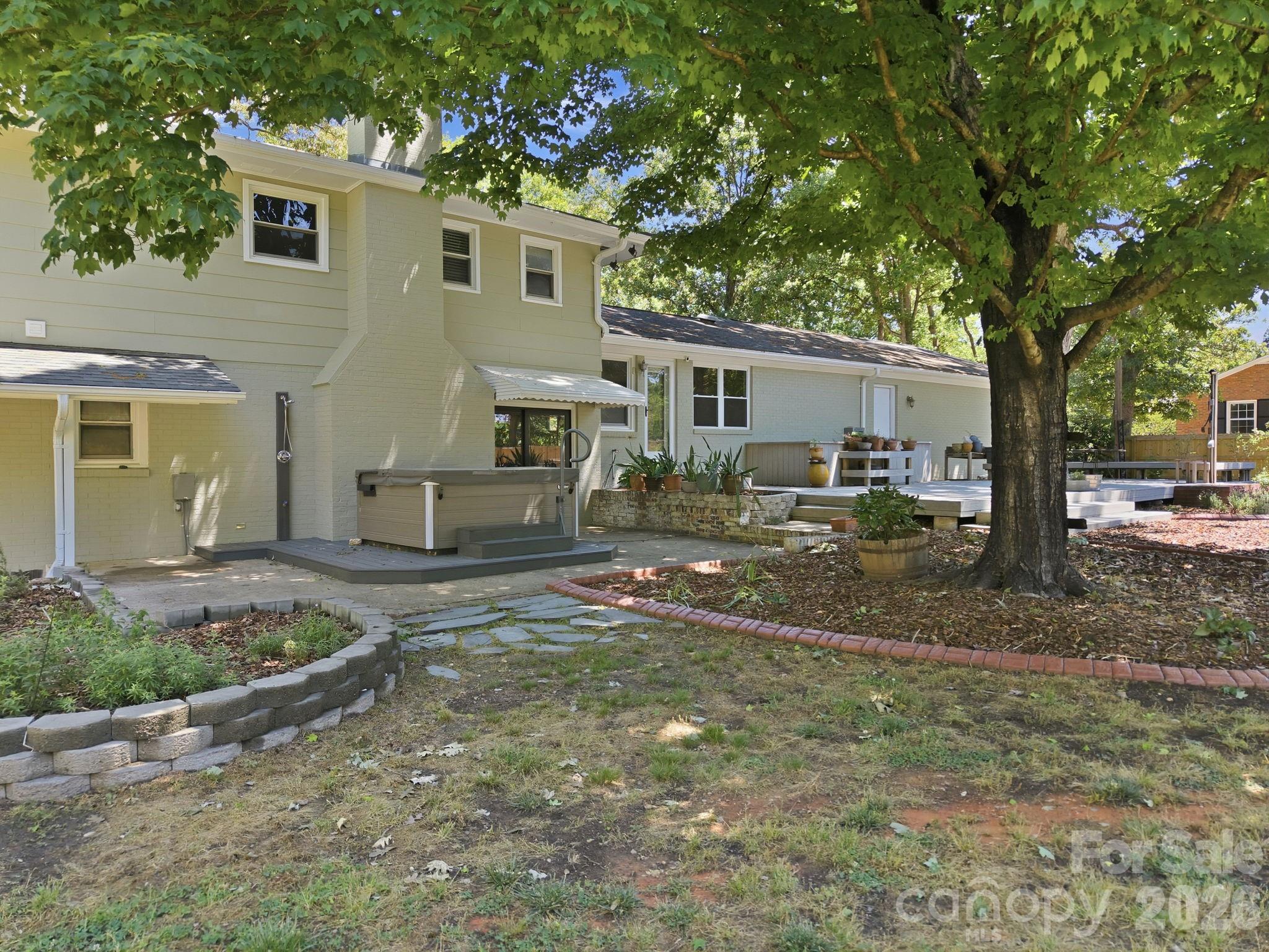 main property photo 34