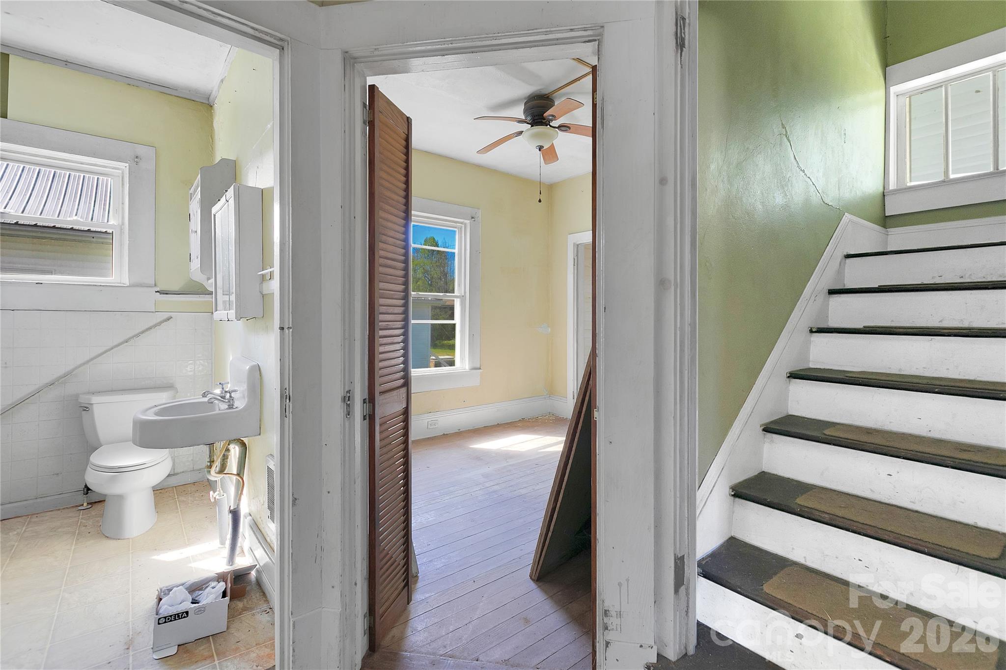 main property photo 11