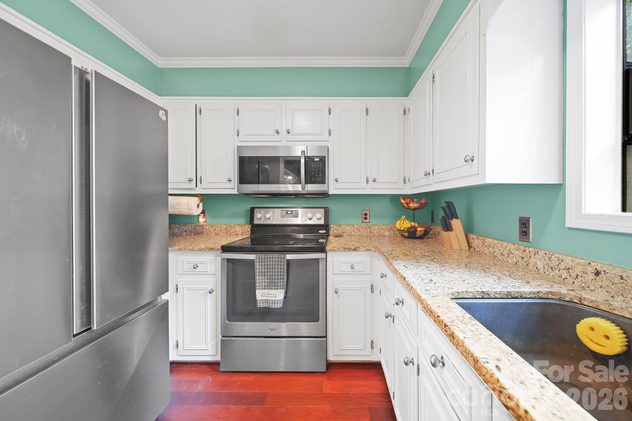 main property photo 11