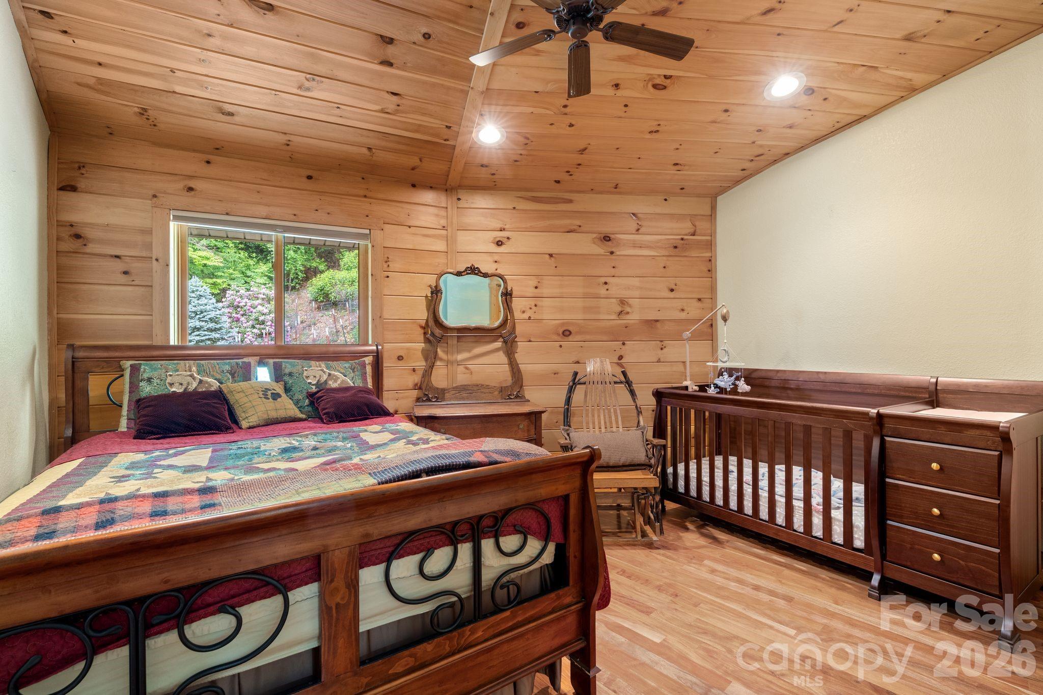 main property photo 13