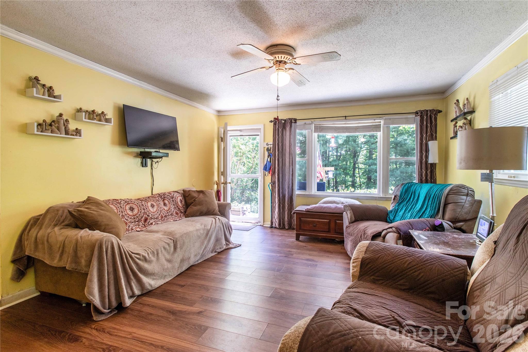 main property photo 10