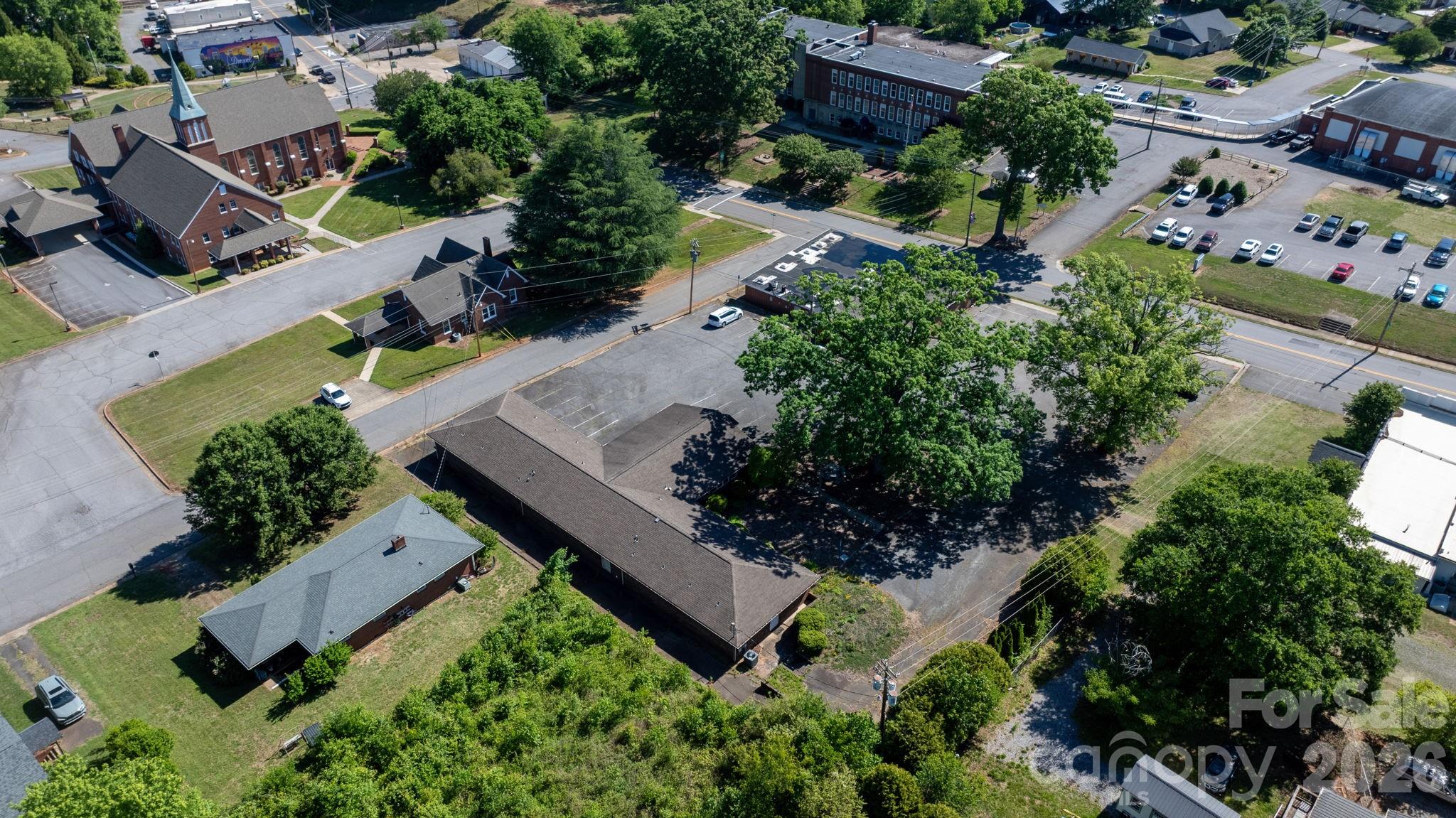 main property photo 36