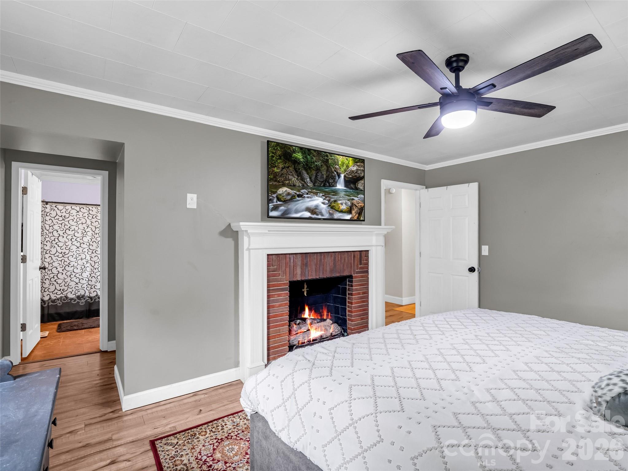 main property photo 14