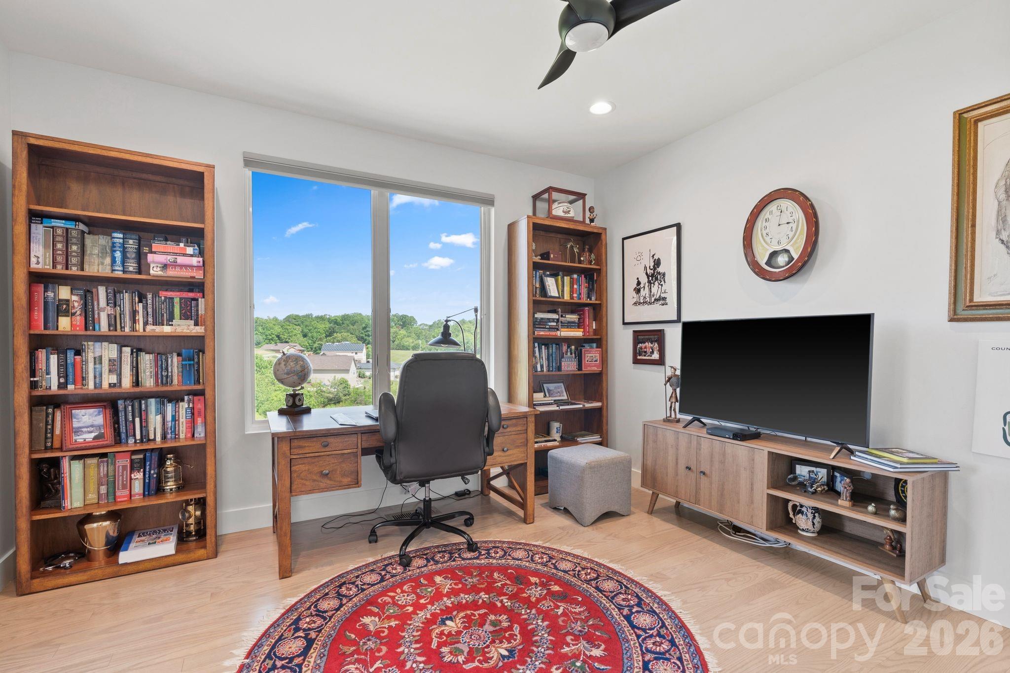 main property photo 27