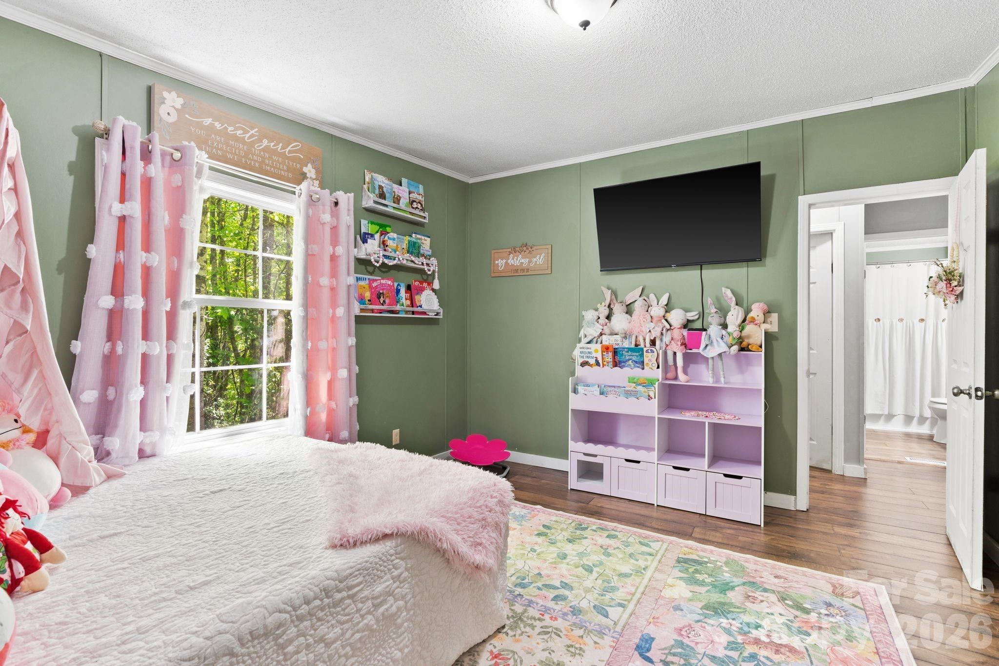 main property photo 23