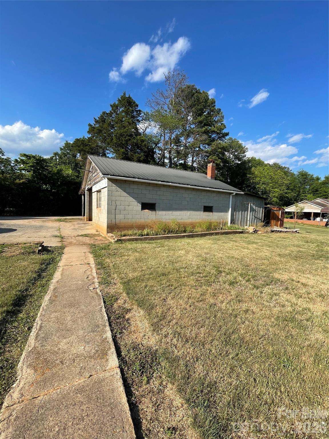 main property photo 14