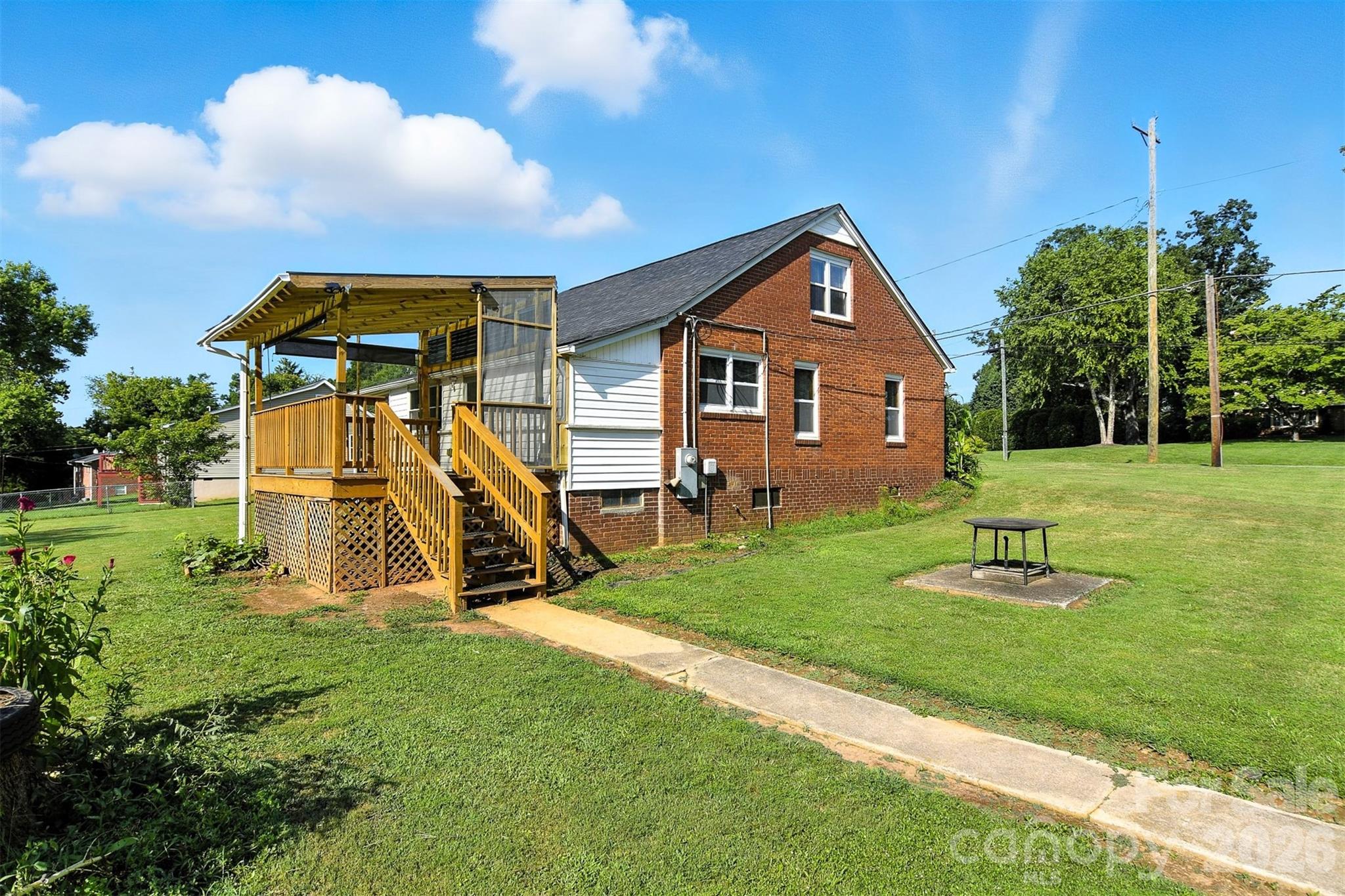 main property photo 19