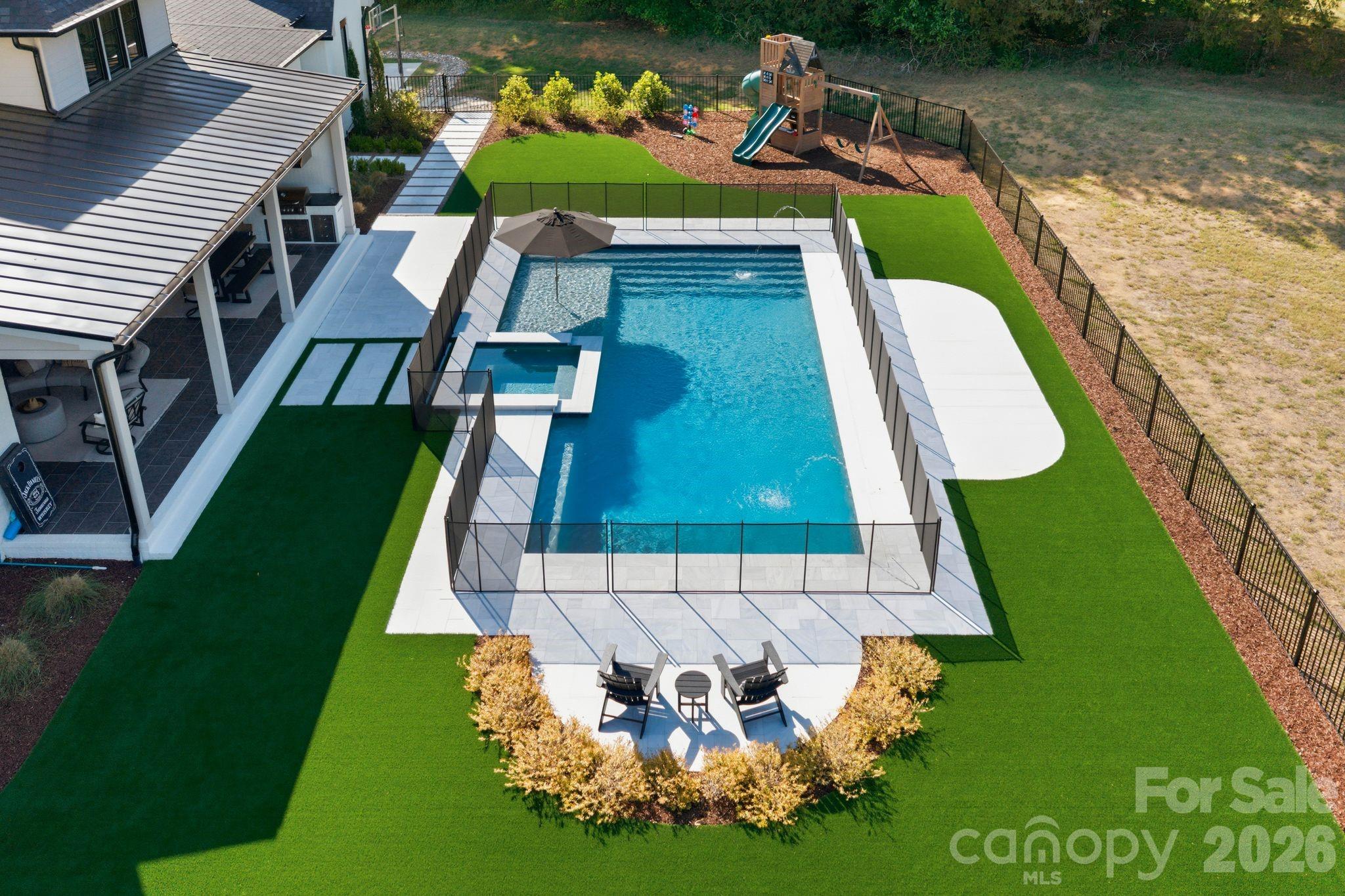 main property photo 41
