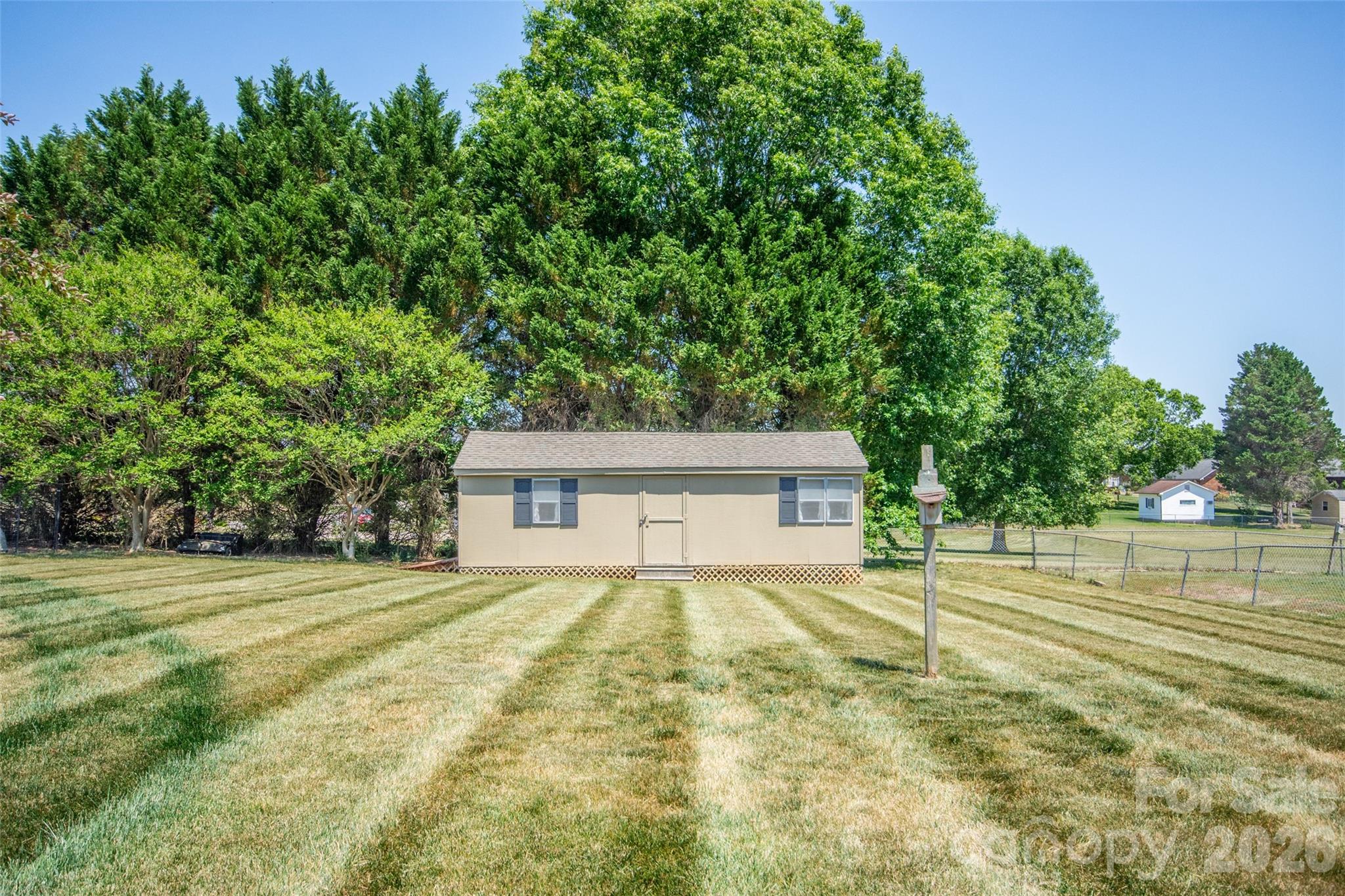 main property photo 27