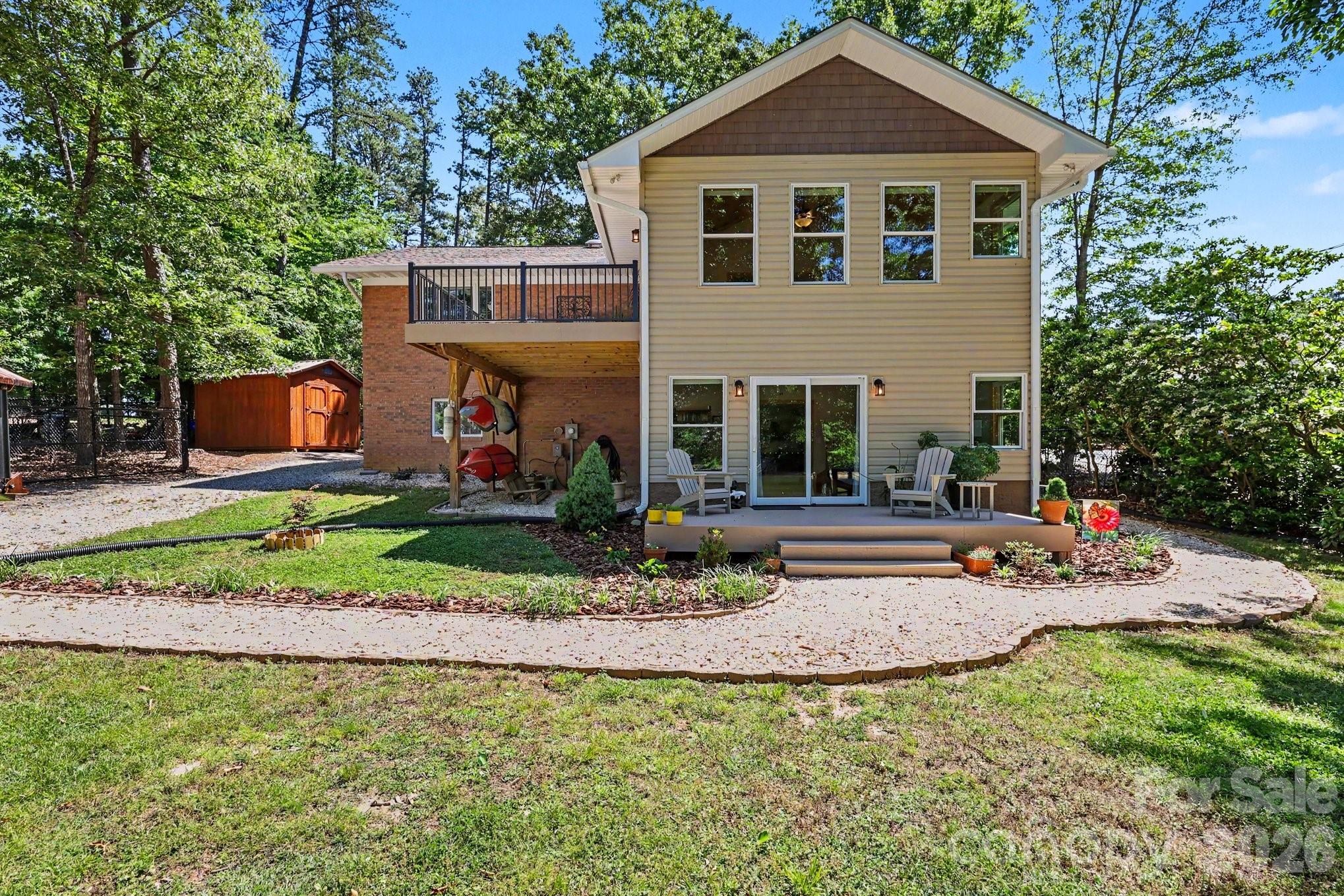 main property photo 32