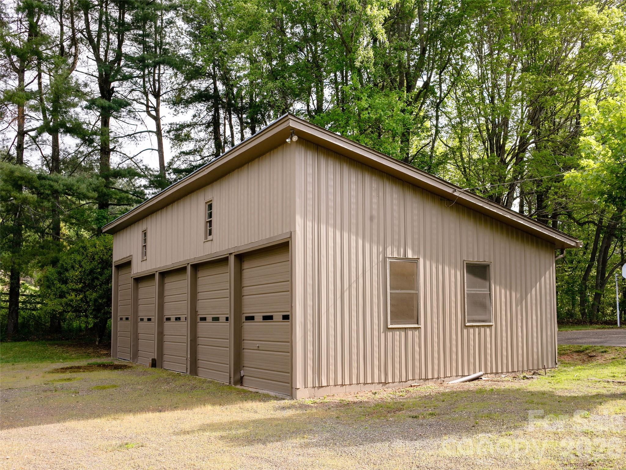 main property photo 25