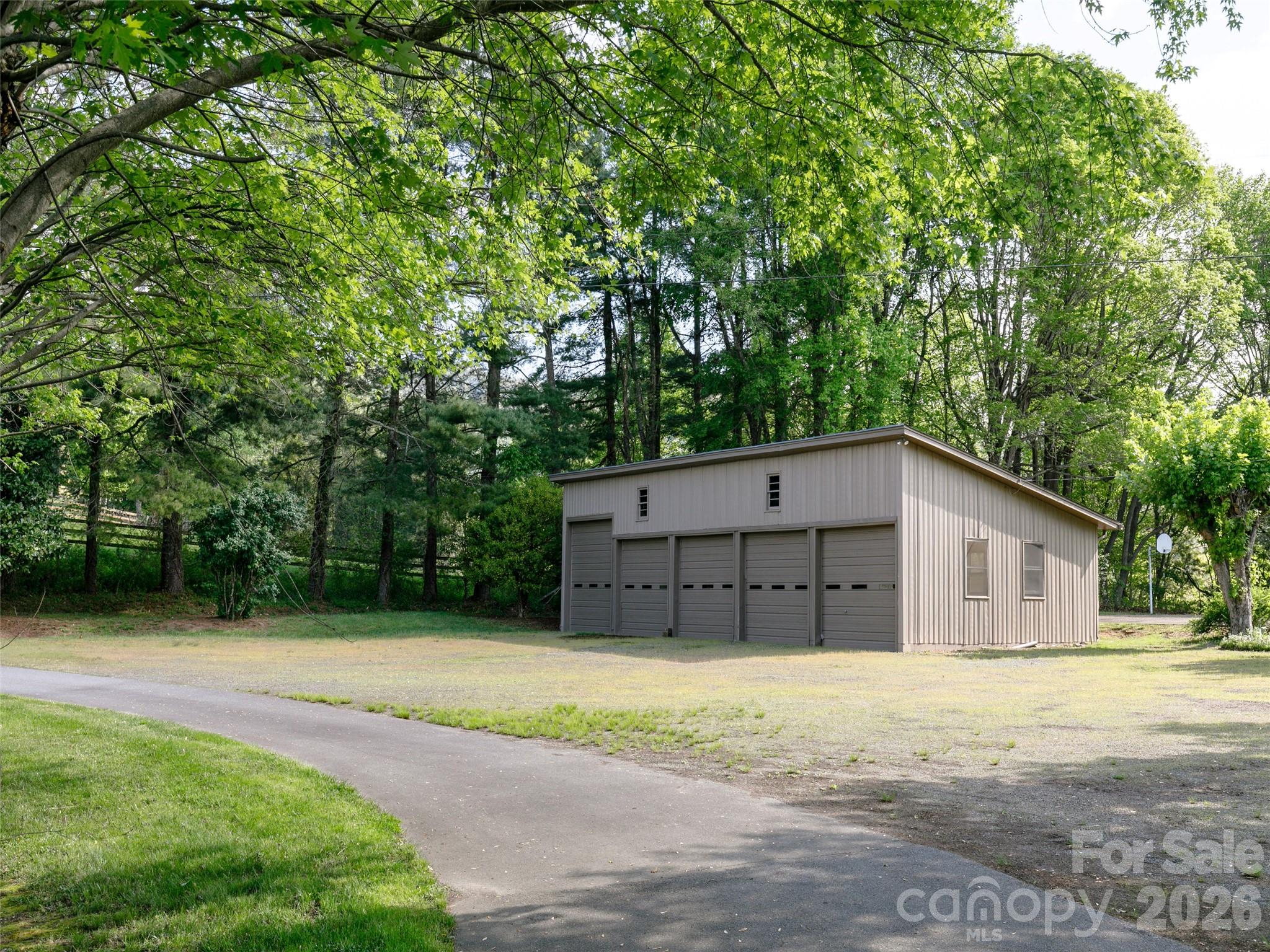 main property photo 35
