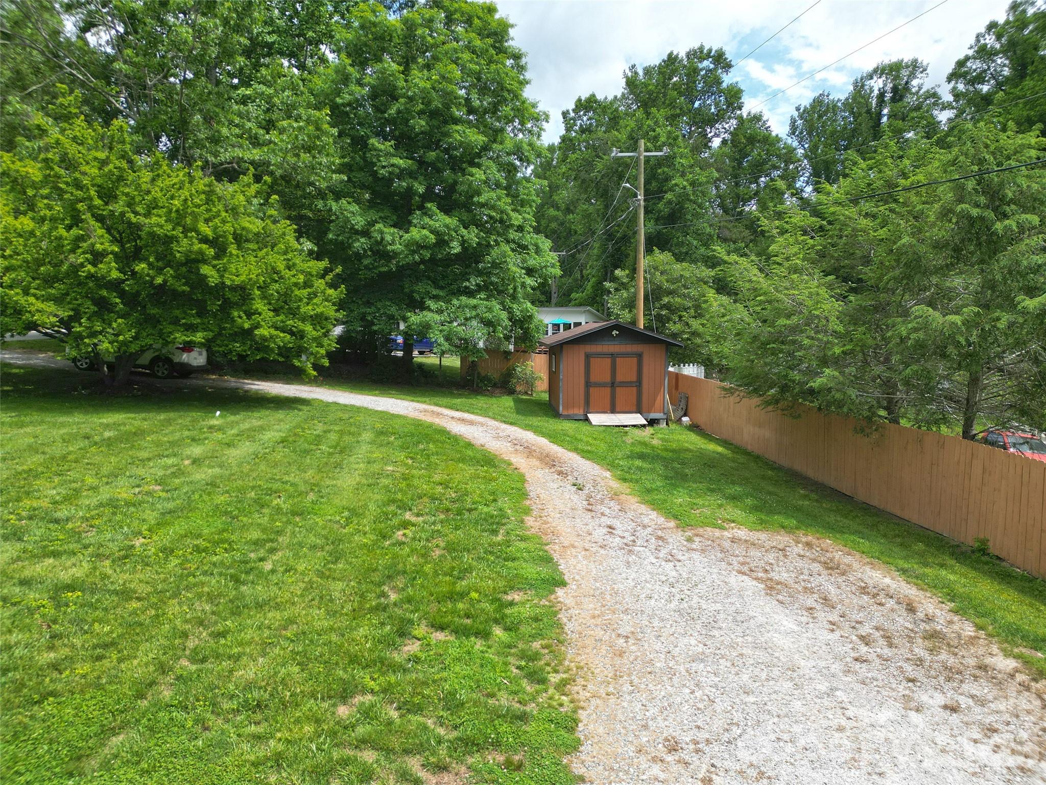 main property photo 31