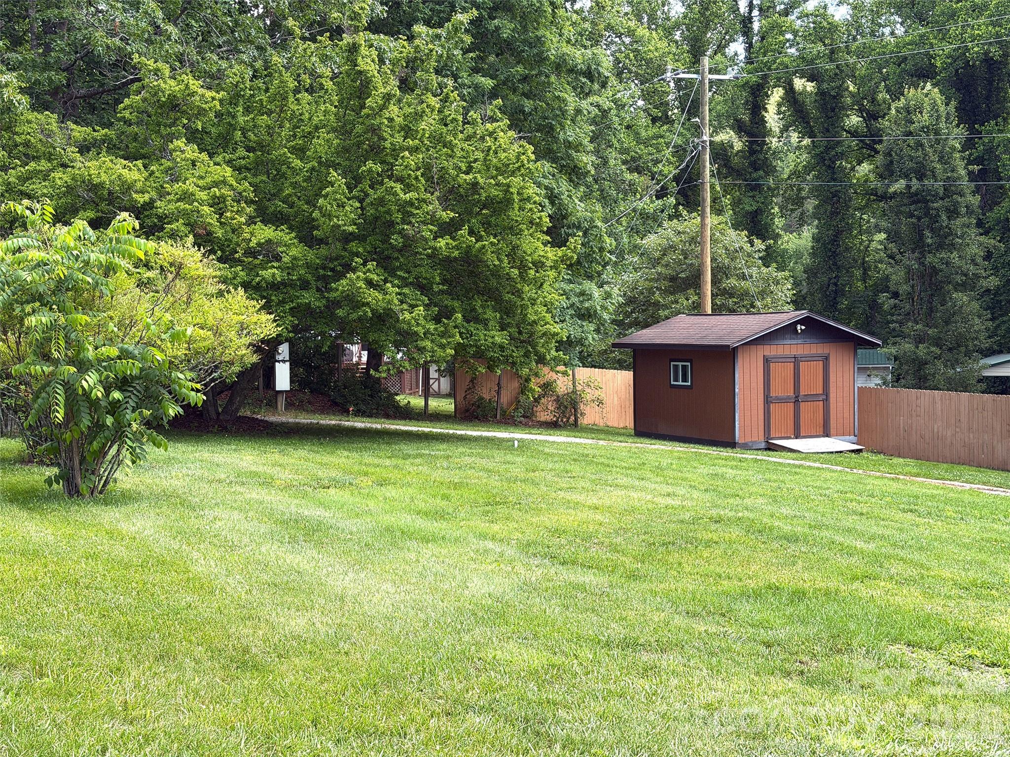 main property photo 34