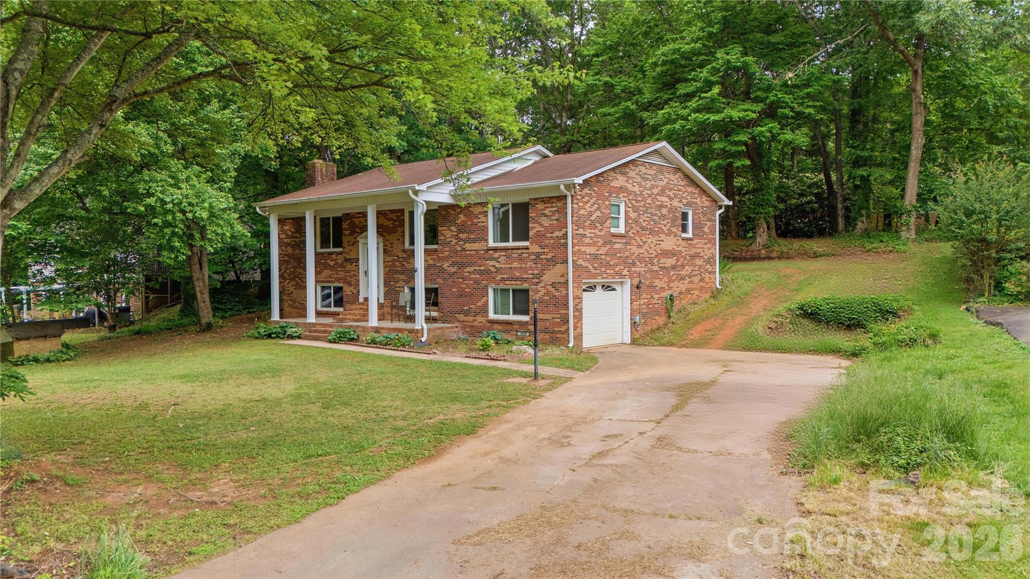 main property photo 30