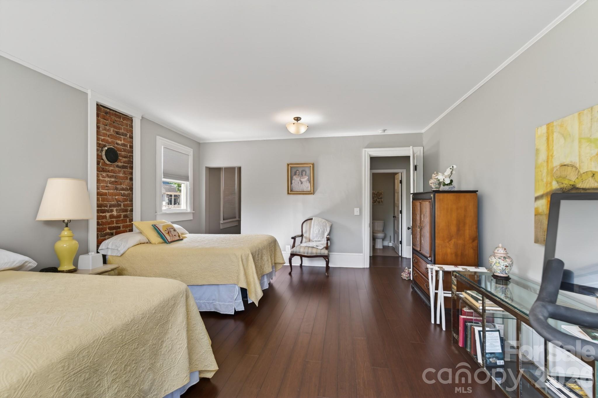 main property photo 26