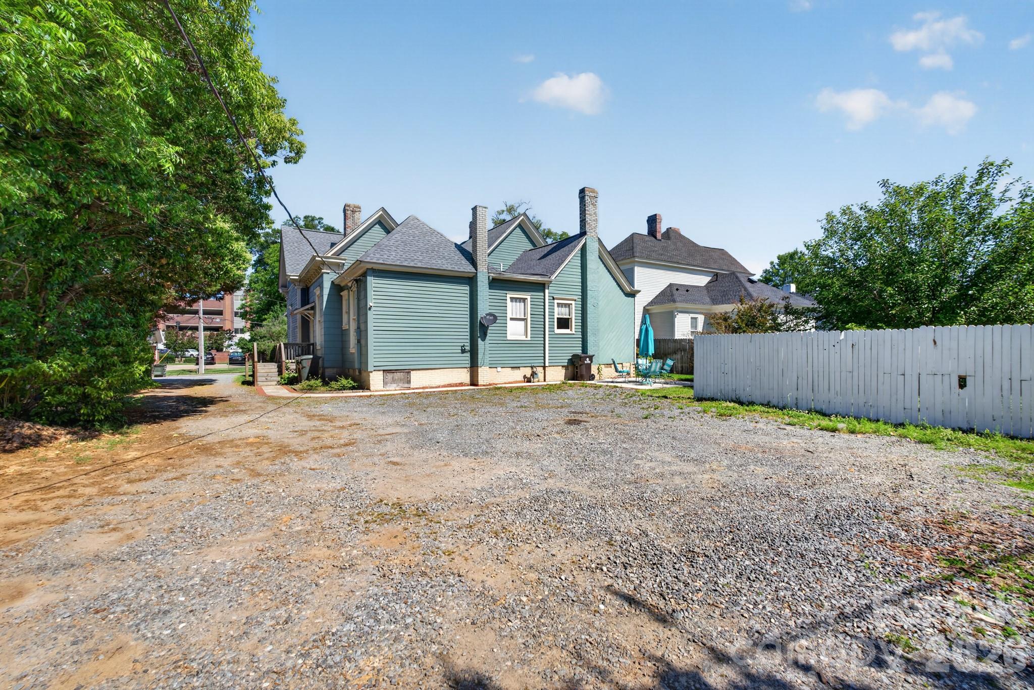 main property photo 34