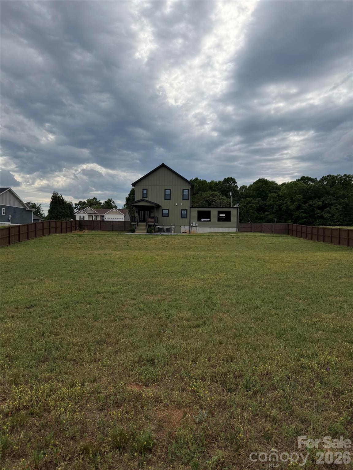 main property photo 18