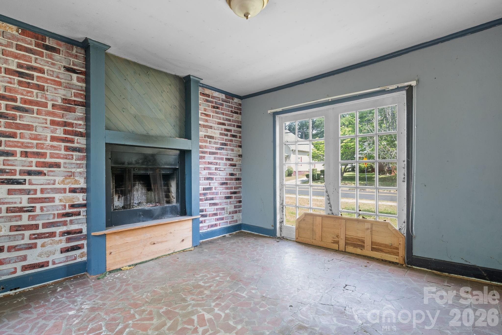 main property photo 25