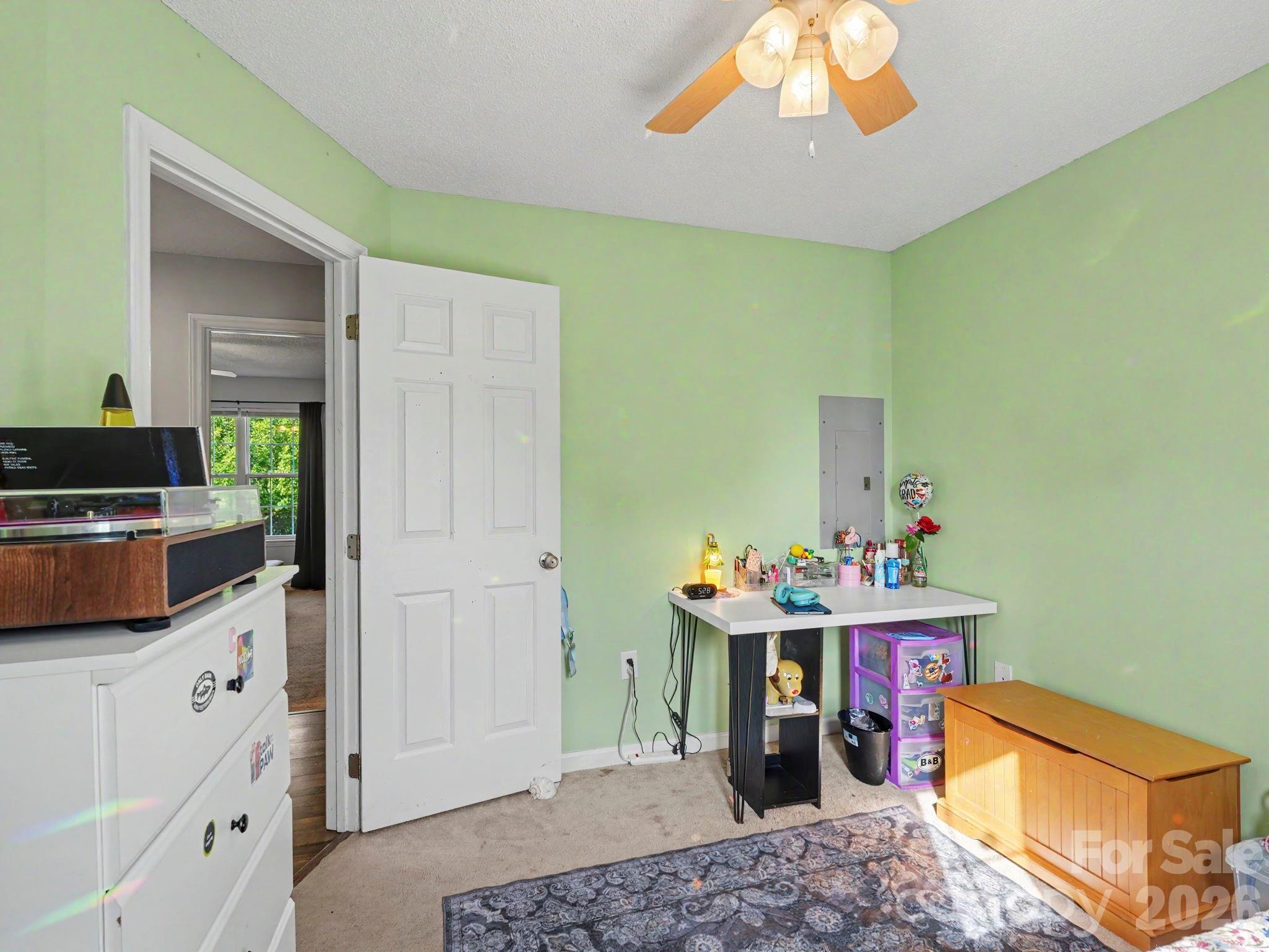 main property photo 19
