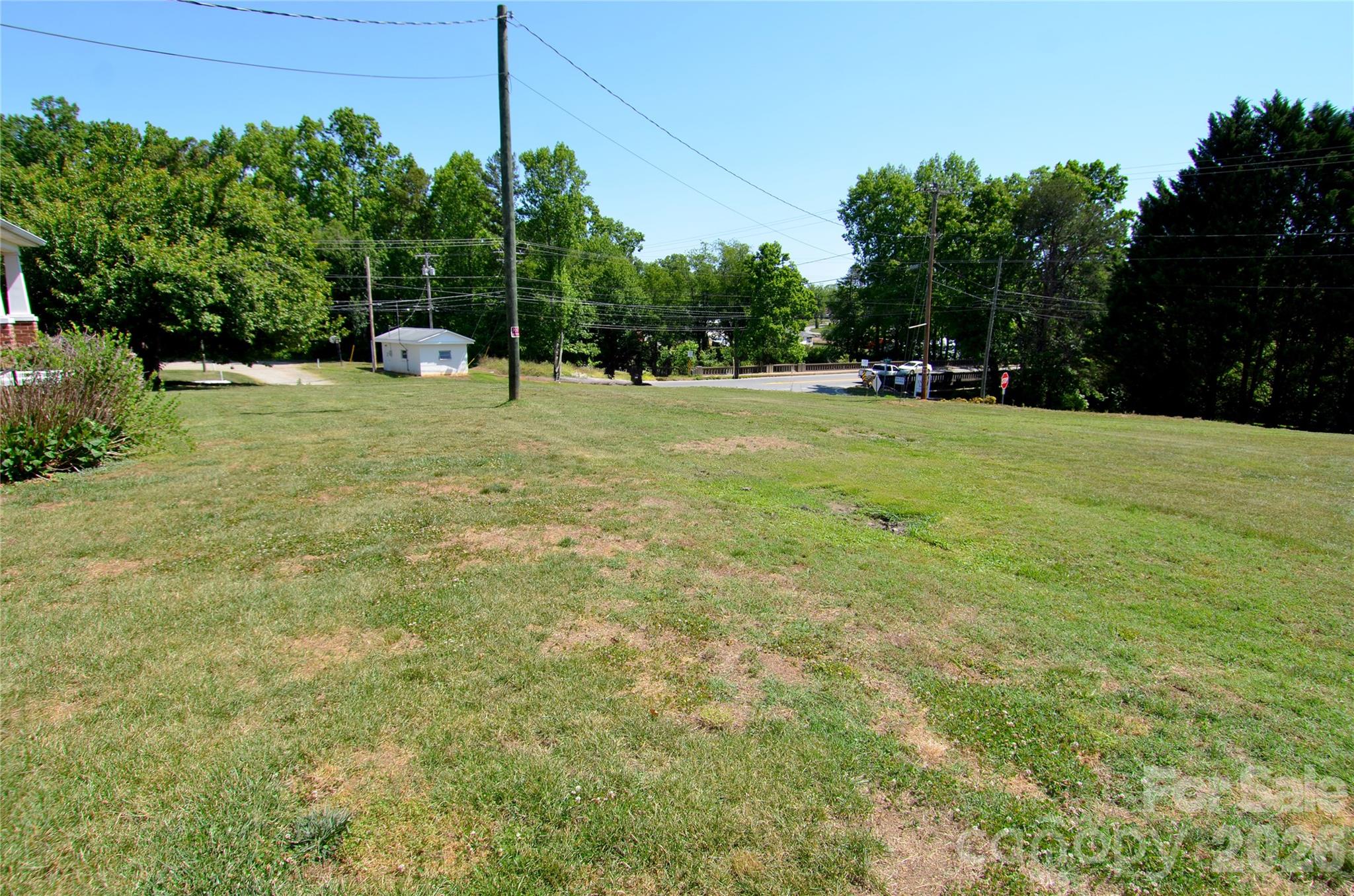 main property photo 6