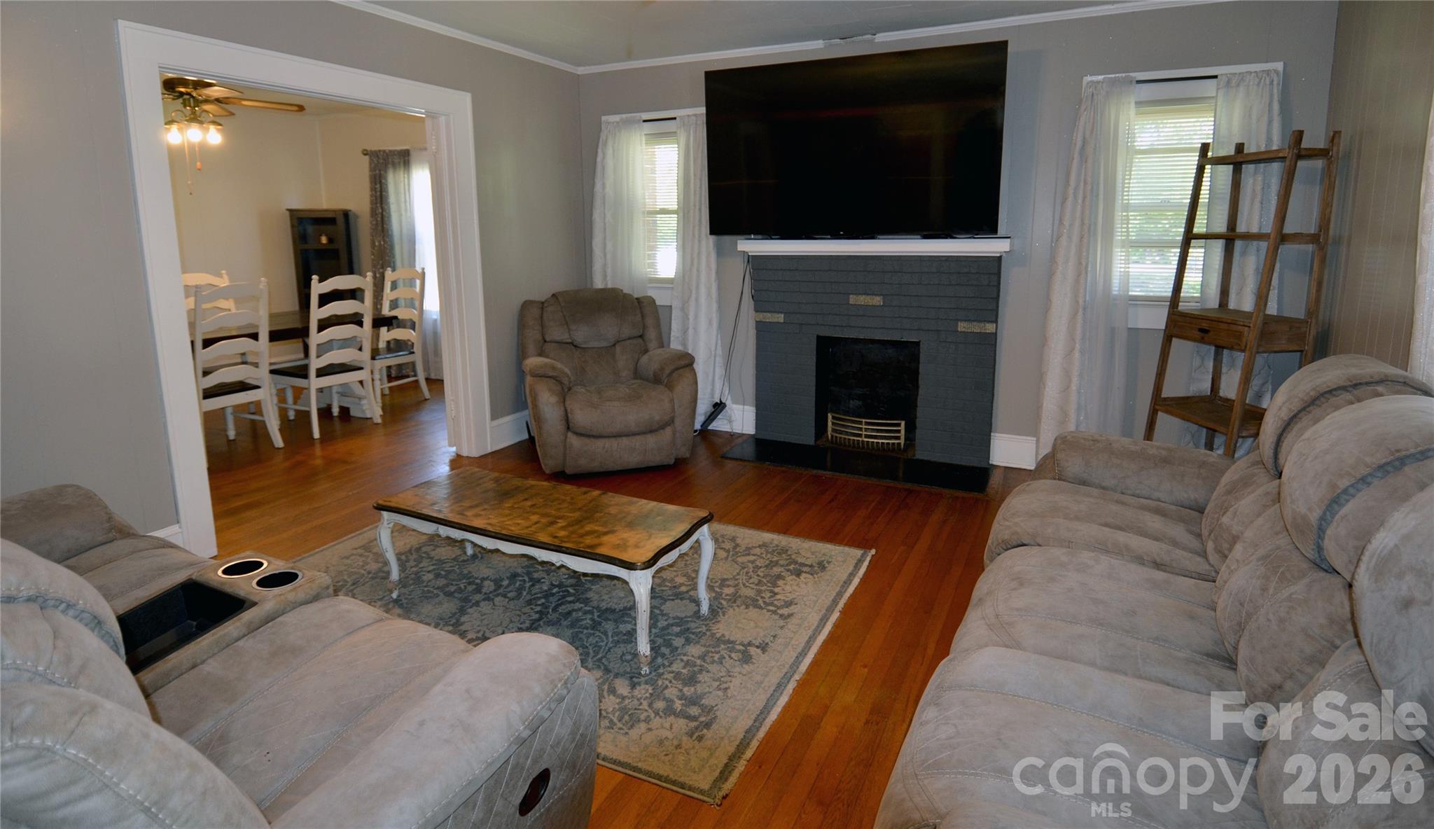 main property photo 8
