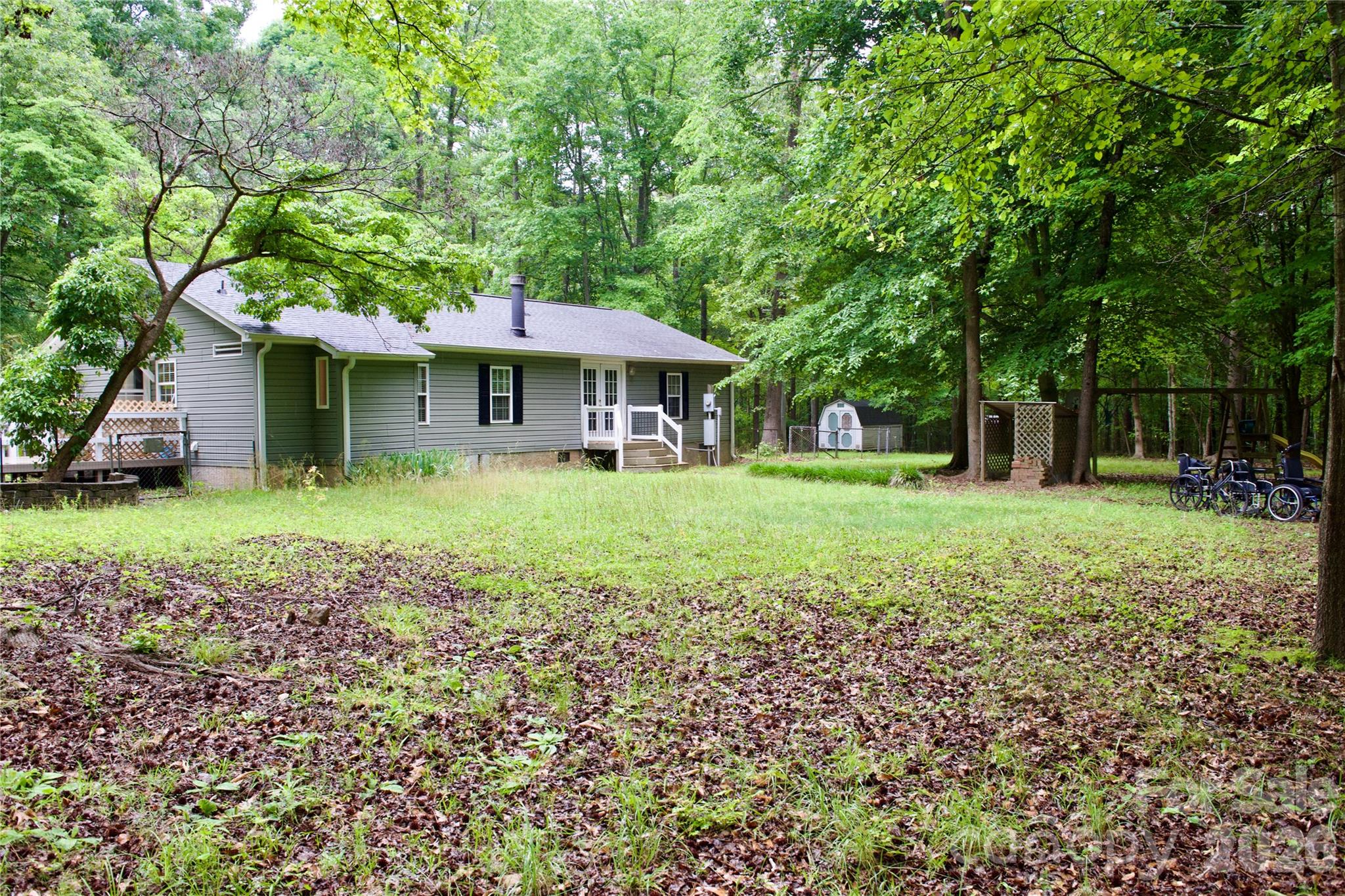 main property photo 5