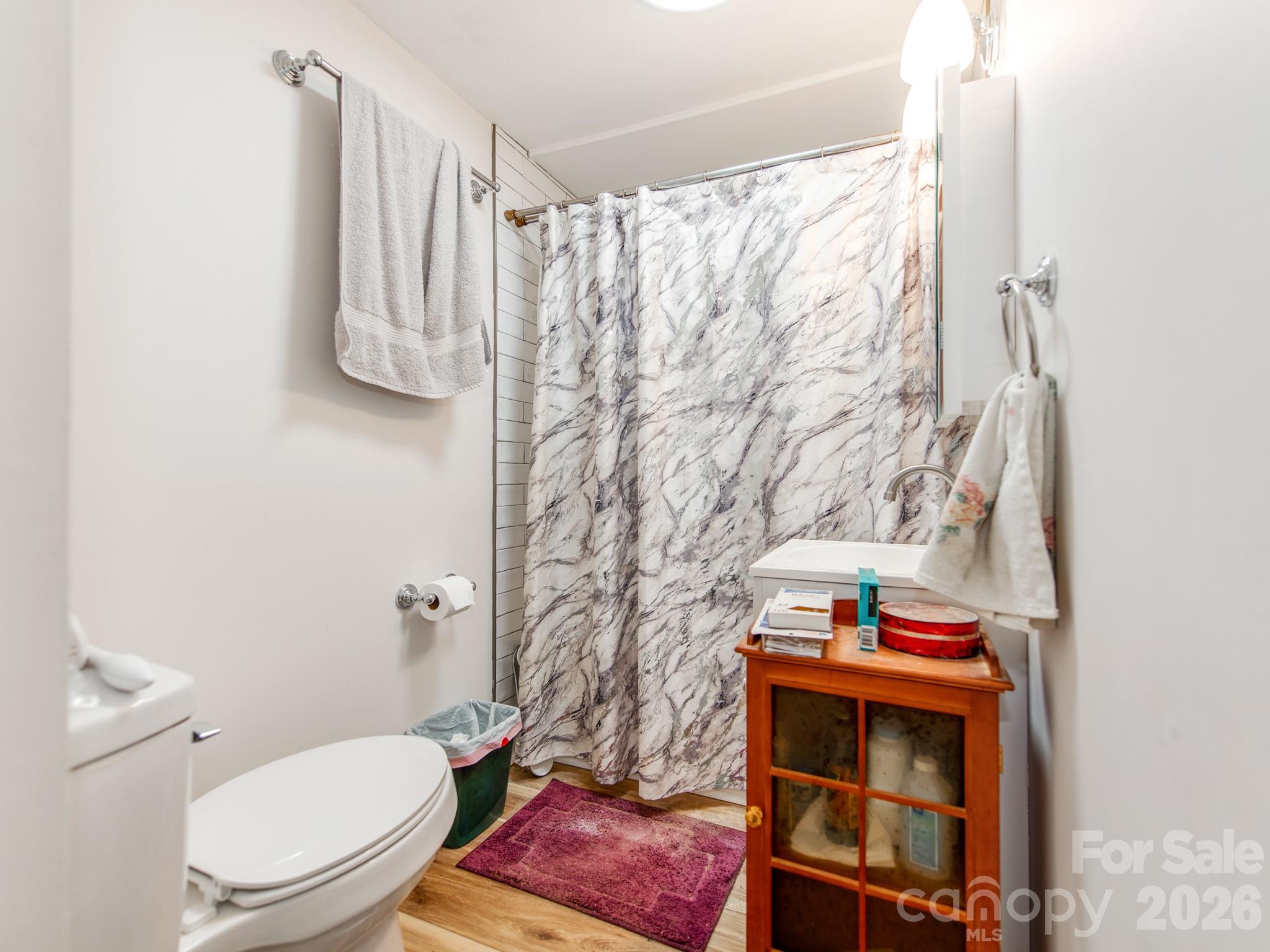 main property photo 40
