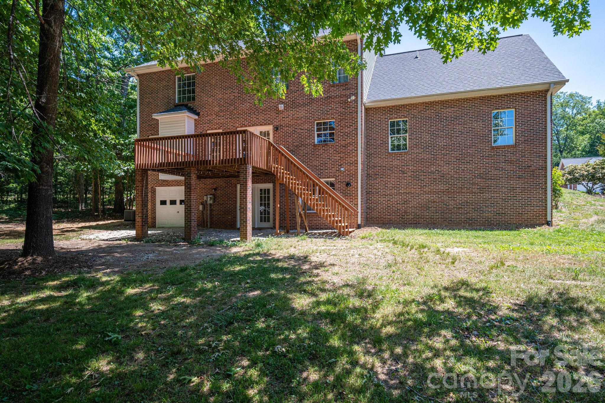 main property photo 38