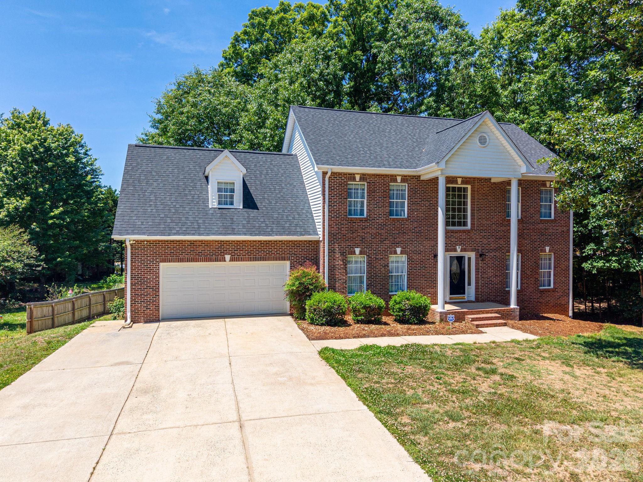 main property photo 5