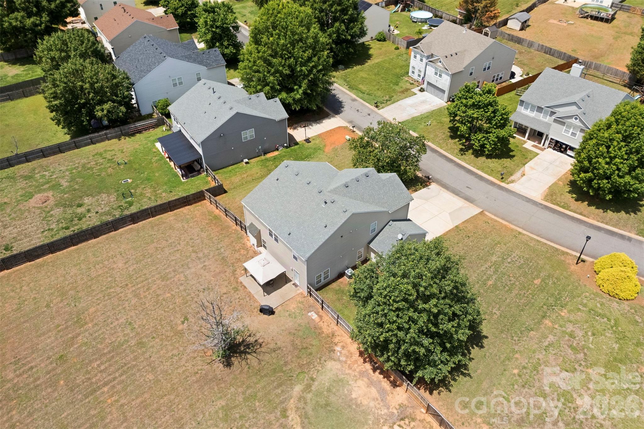main property photo 41