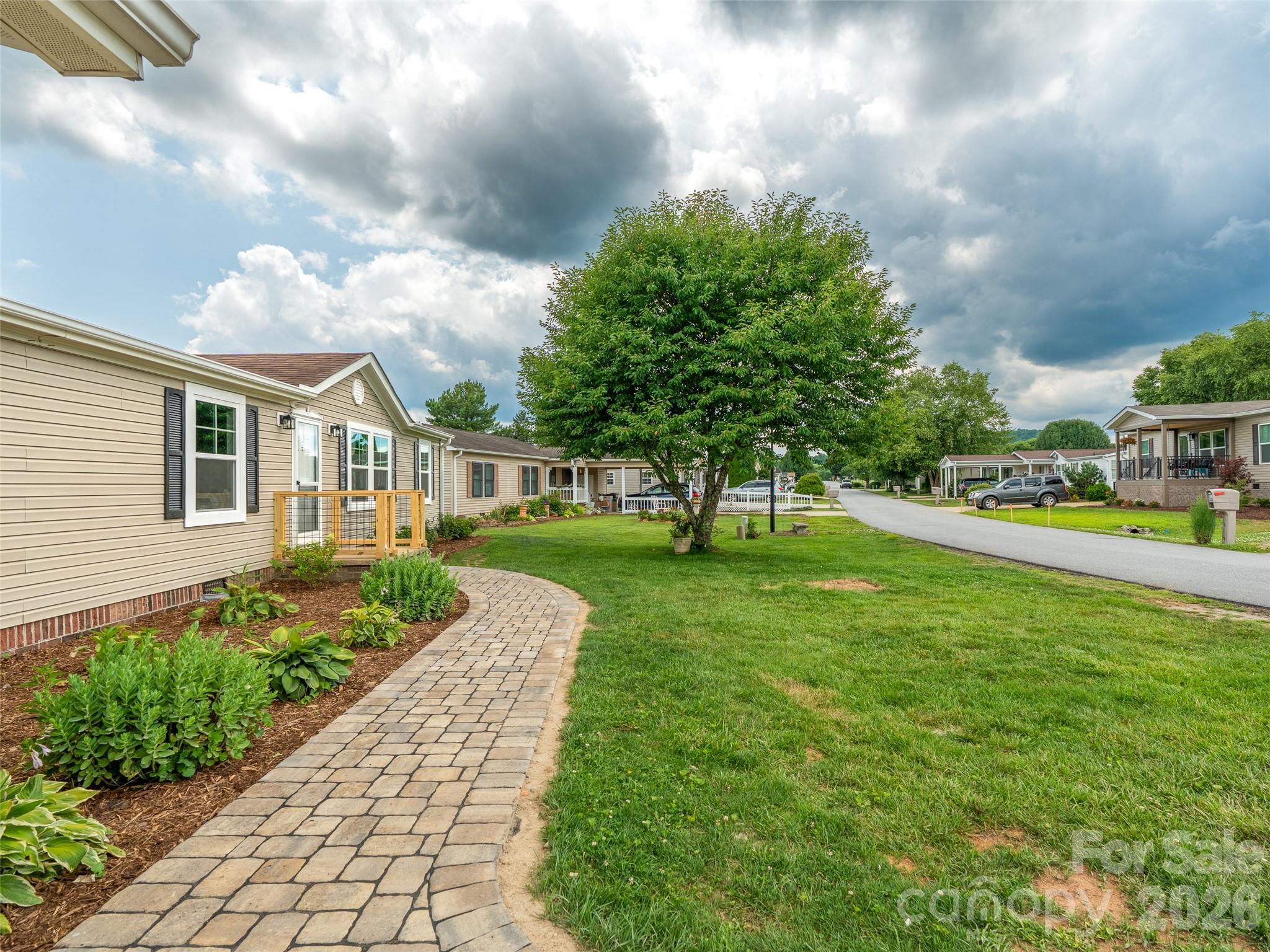 main property photo 40