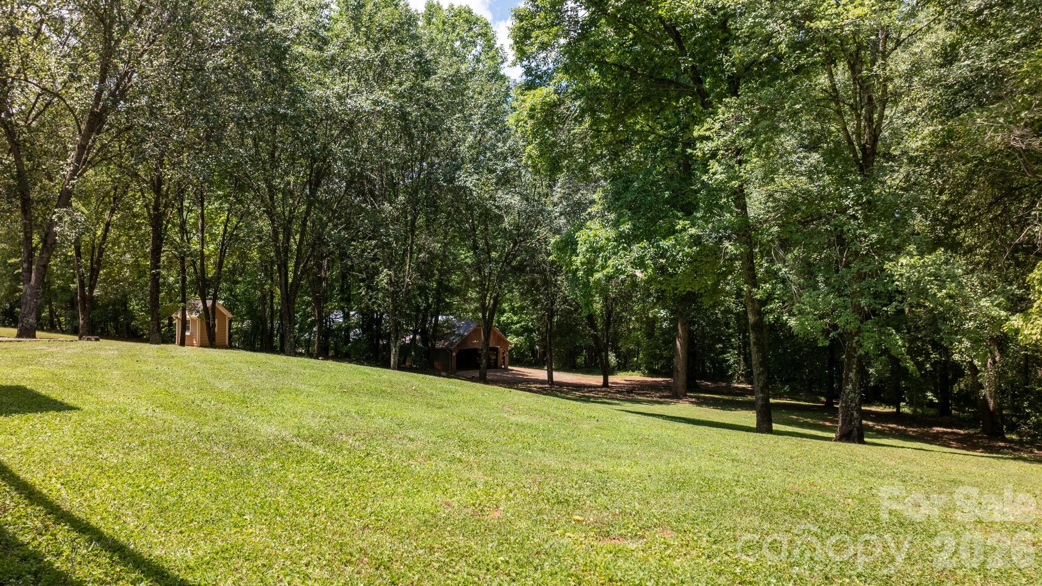 main property photo 33