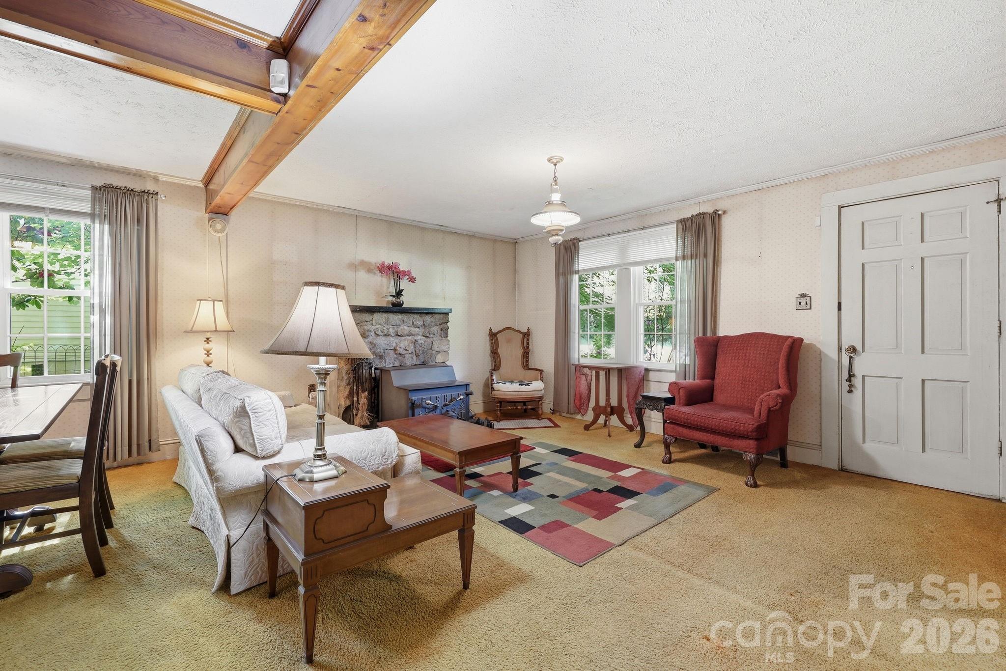 main property photo 13