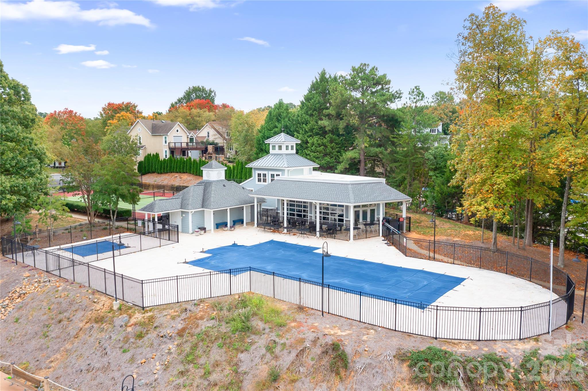 main property photo 33