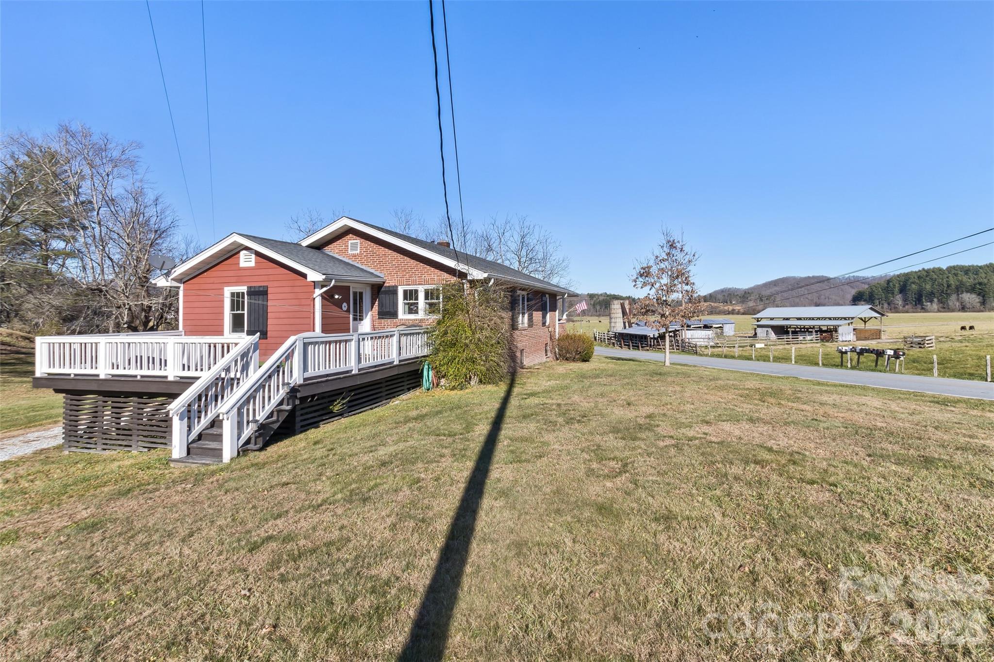 main property photo 30
