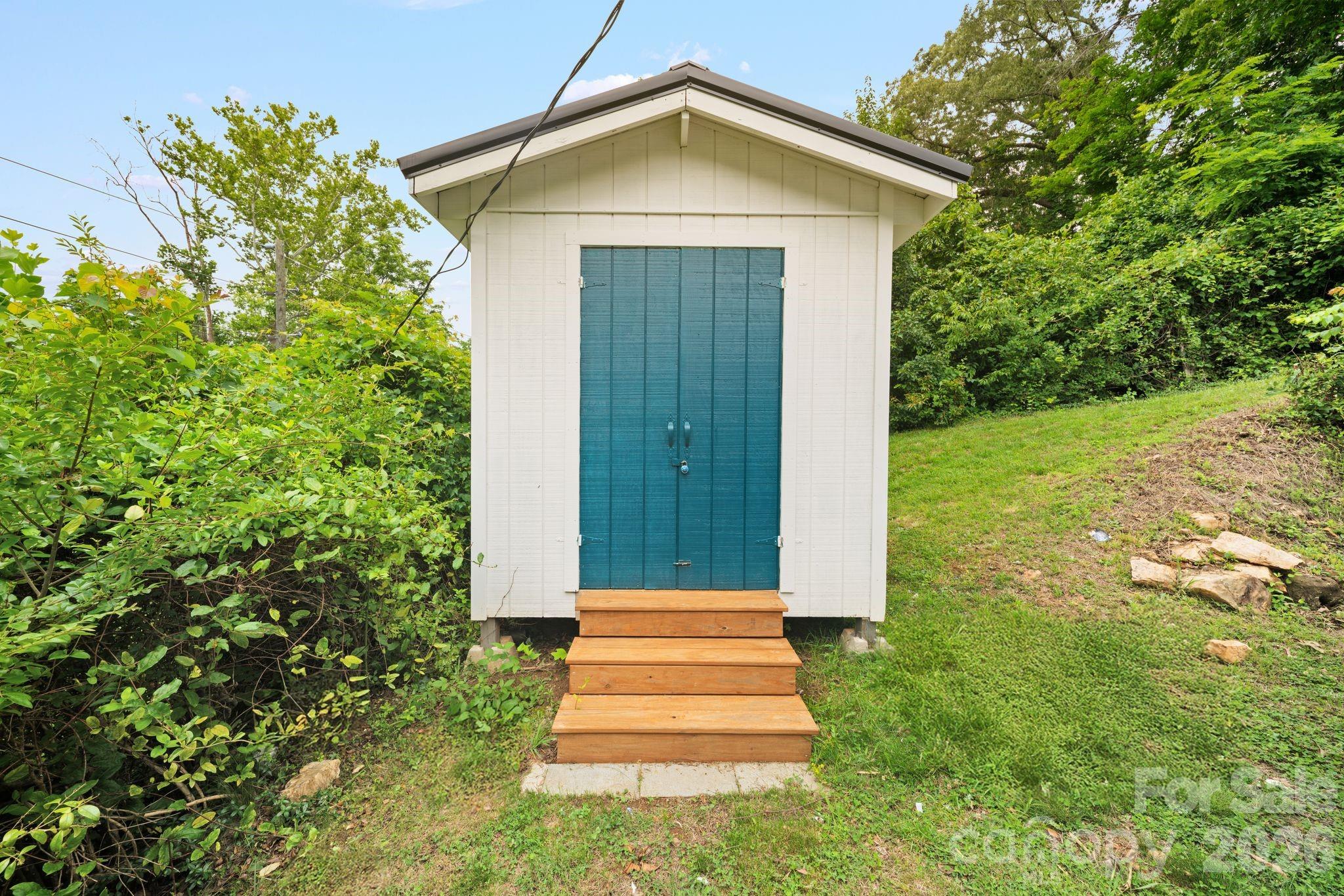 main property photo 22