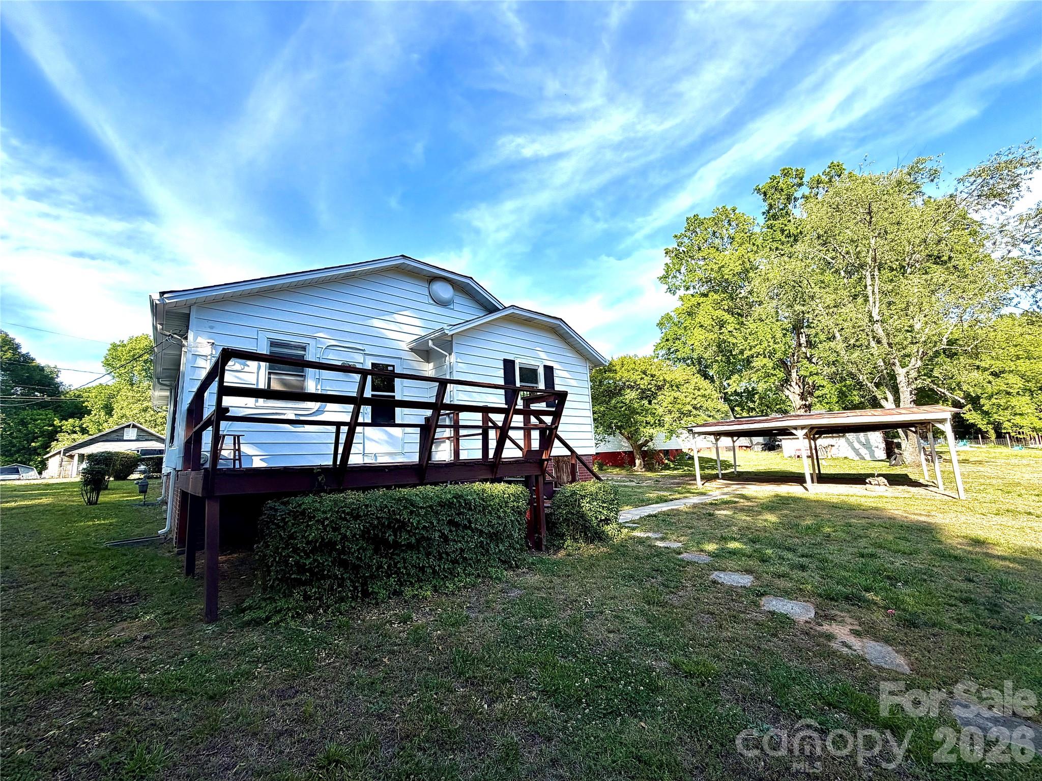 main property photo 28