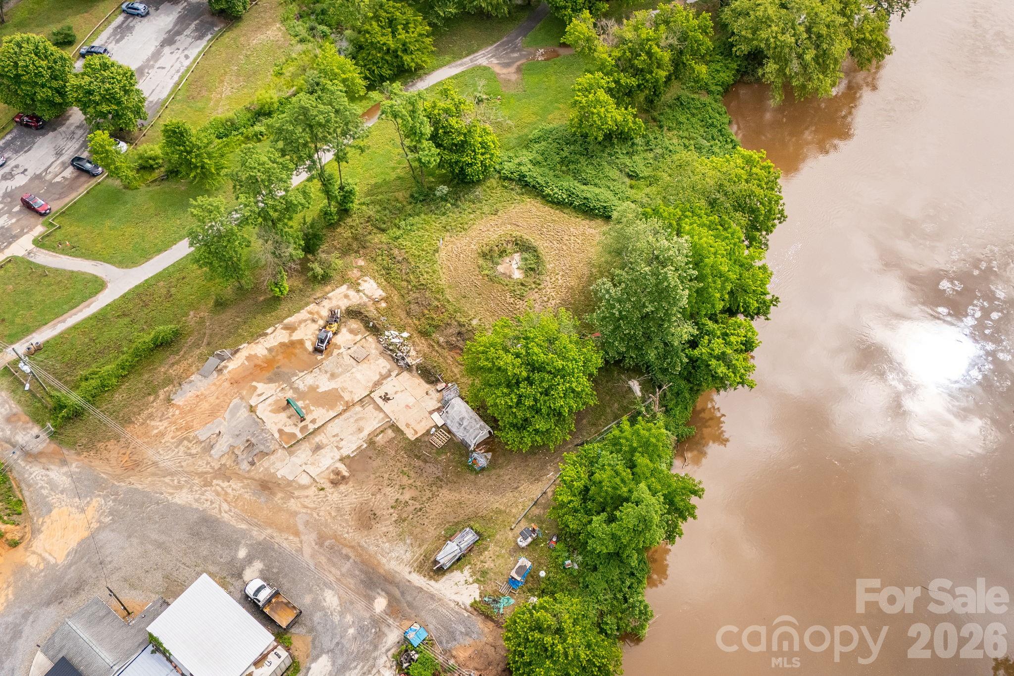 main property photo 20
